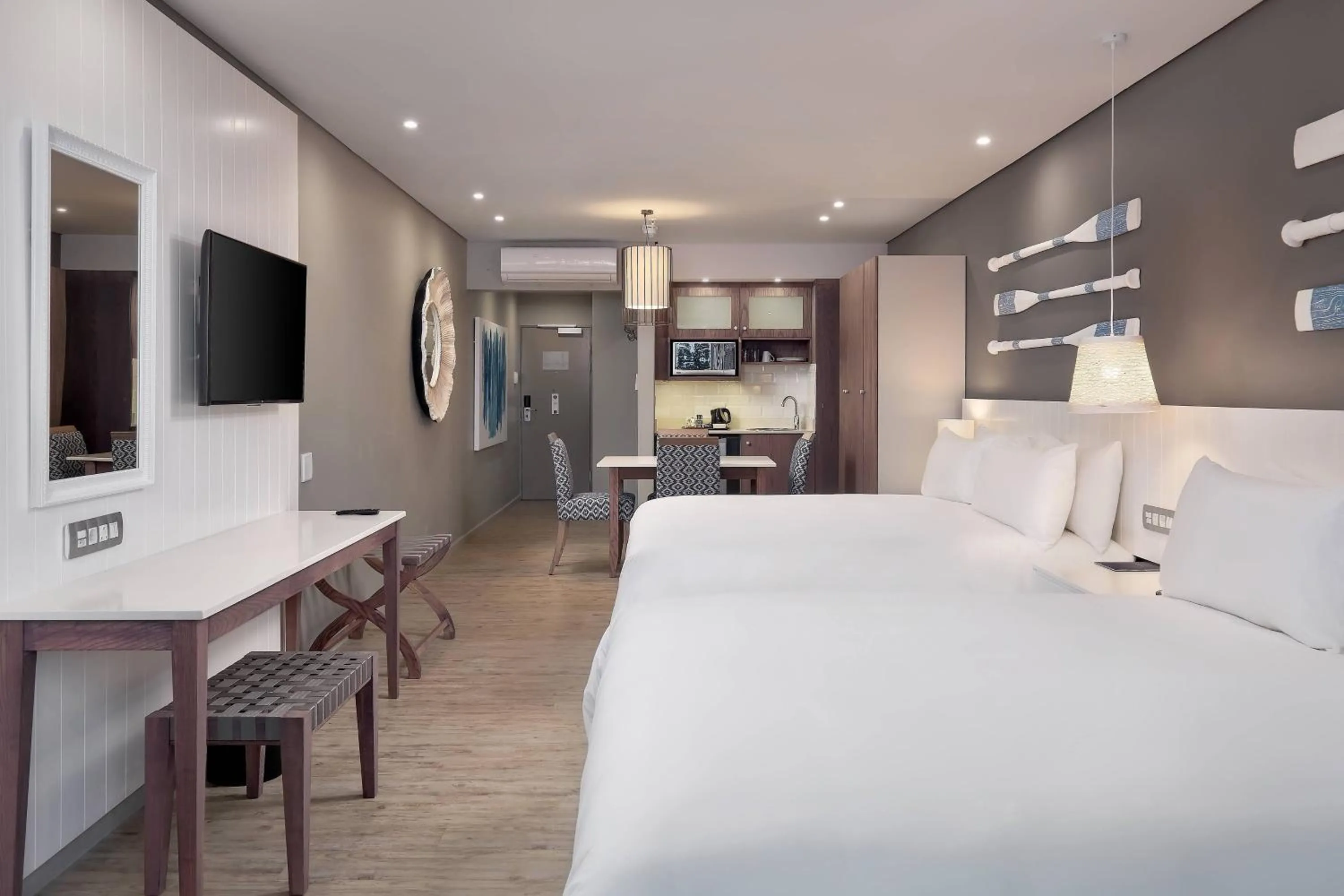 Photo of the whole room, Bed in Protea Hotel by Marriott Durban Umhlanga