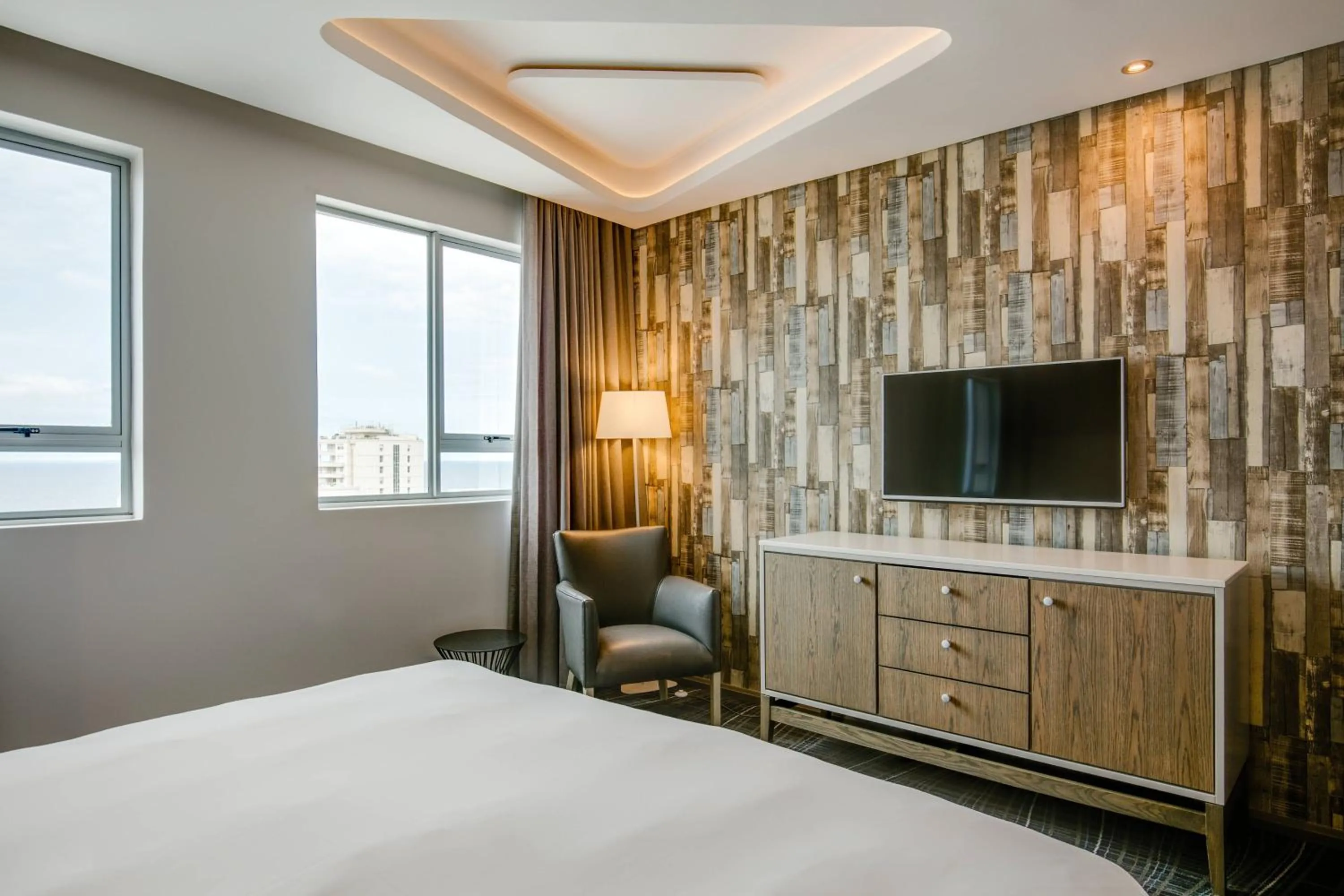 Photo of the whole room, Bed in Protea Hotel by Marriott Durban Umhlanga