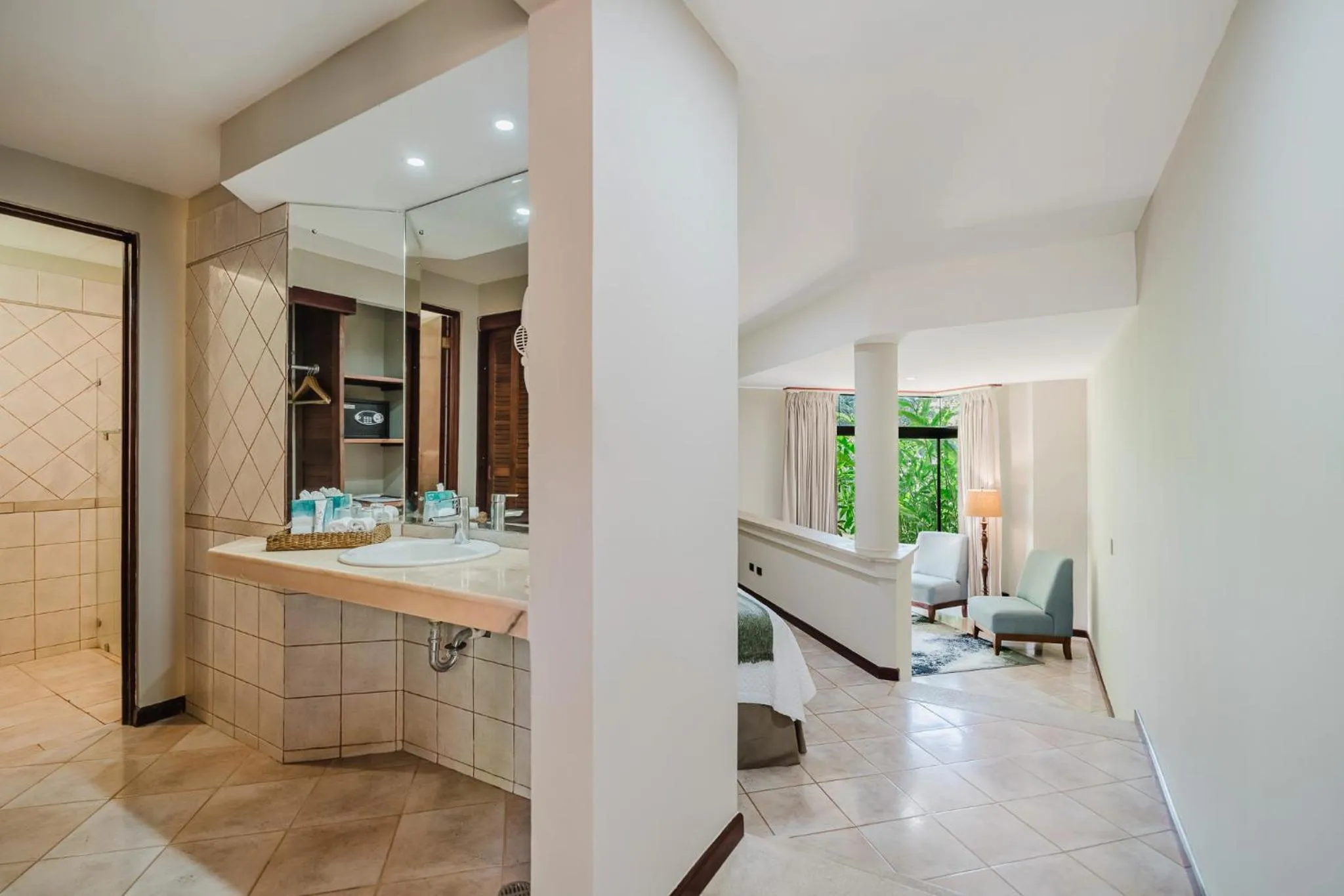 Photo of the whole room in Papagayo Golden Palms Beachfront Hotel