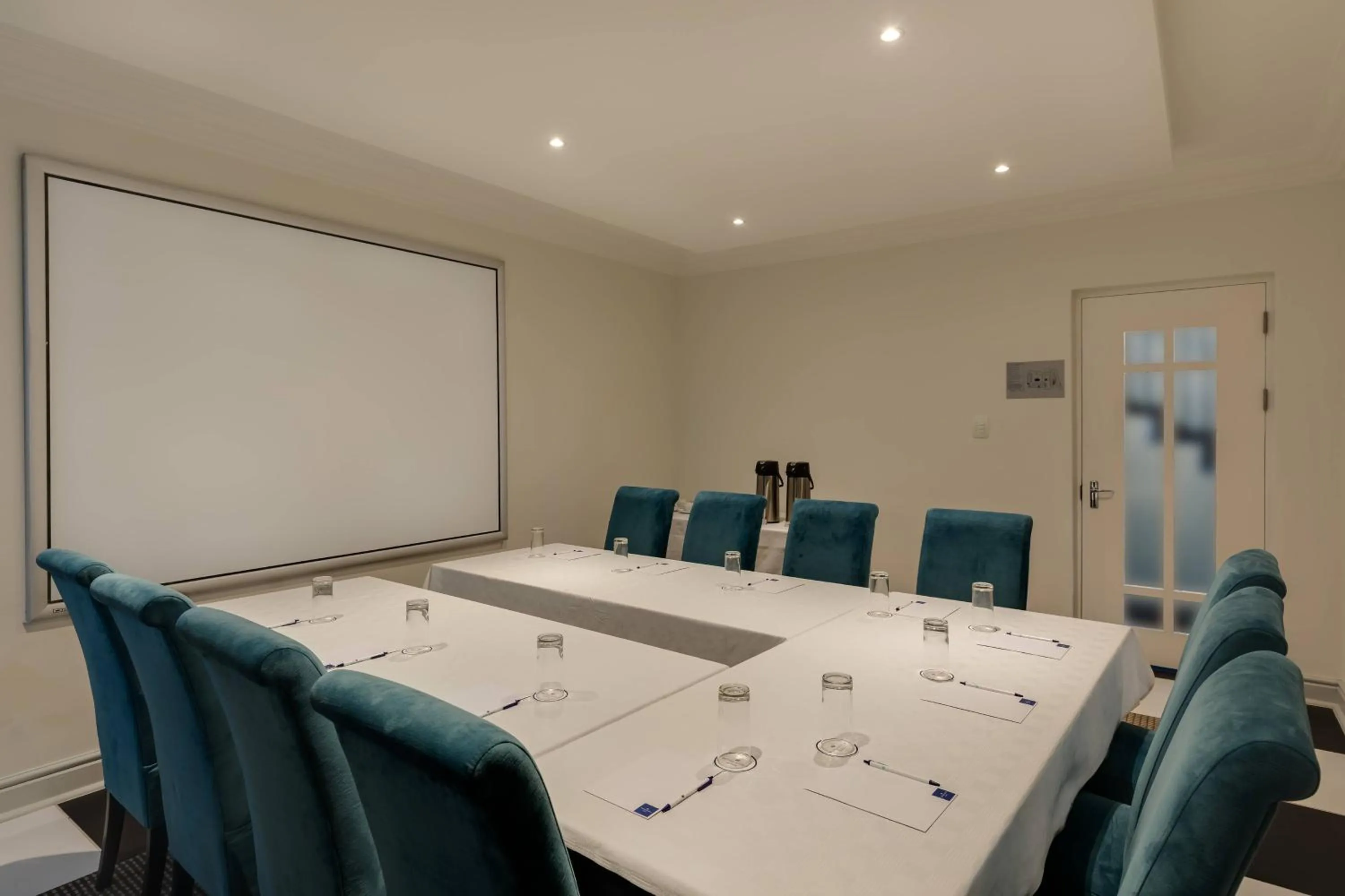 Meeting/conference room in Protea Hotel by Marriott Franschhoek