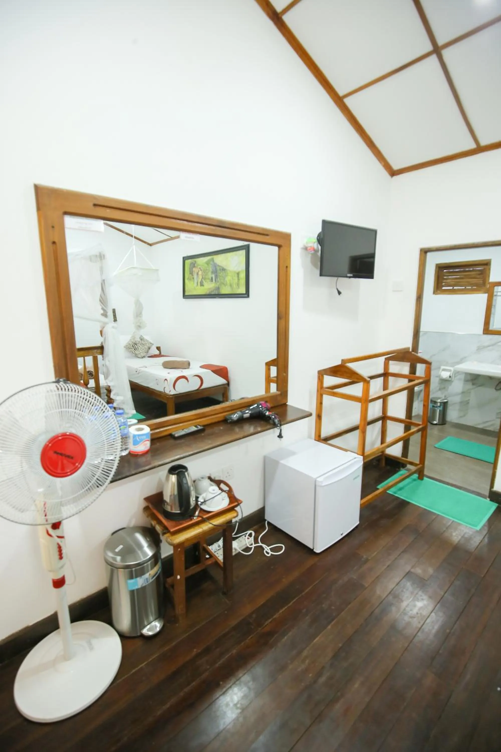 TV and multimedia, Bed in Ella Rawana Den Hotel