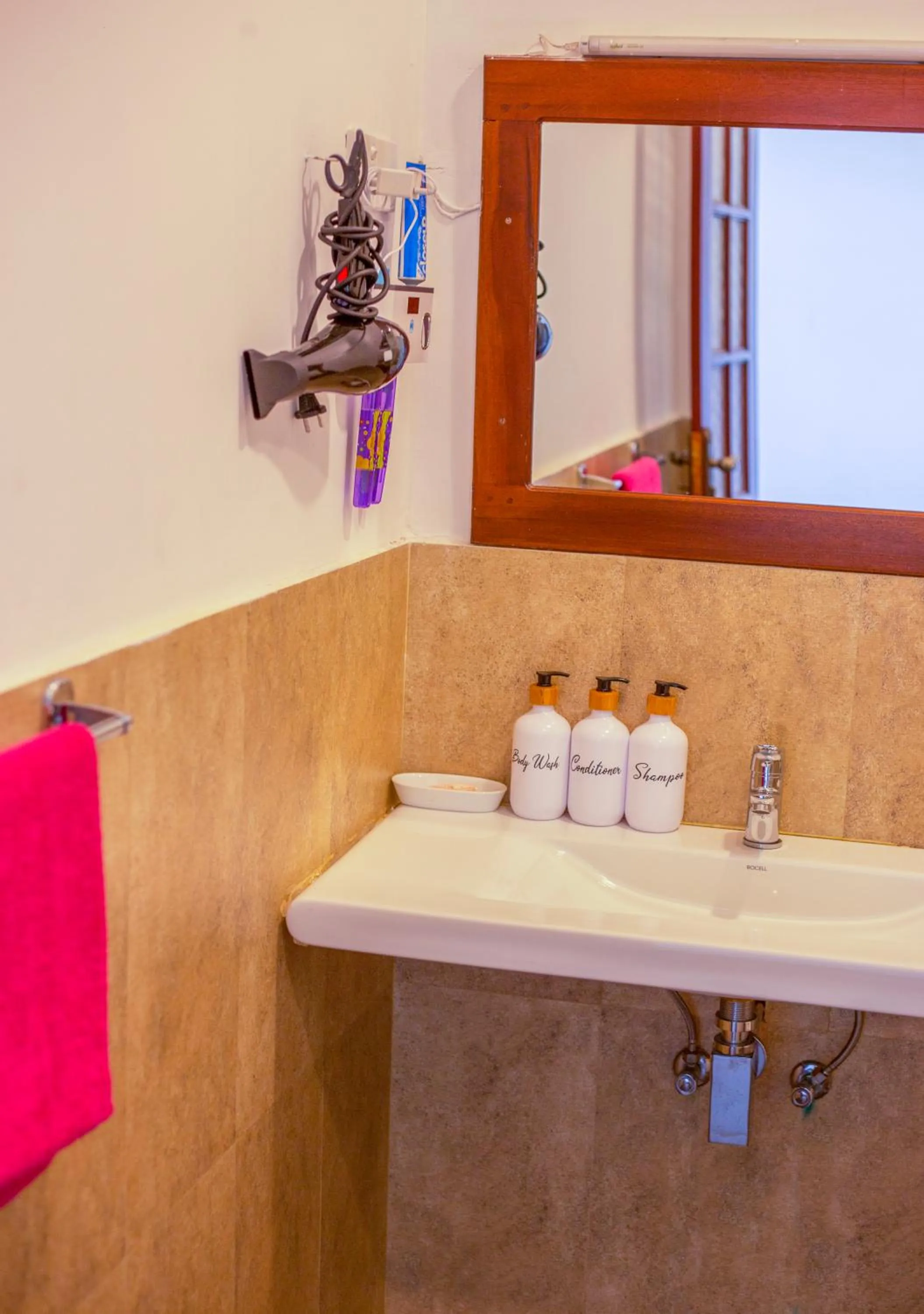 Bathroom in Ella Rawana Den Hotel