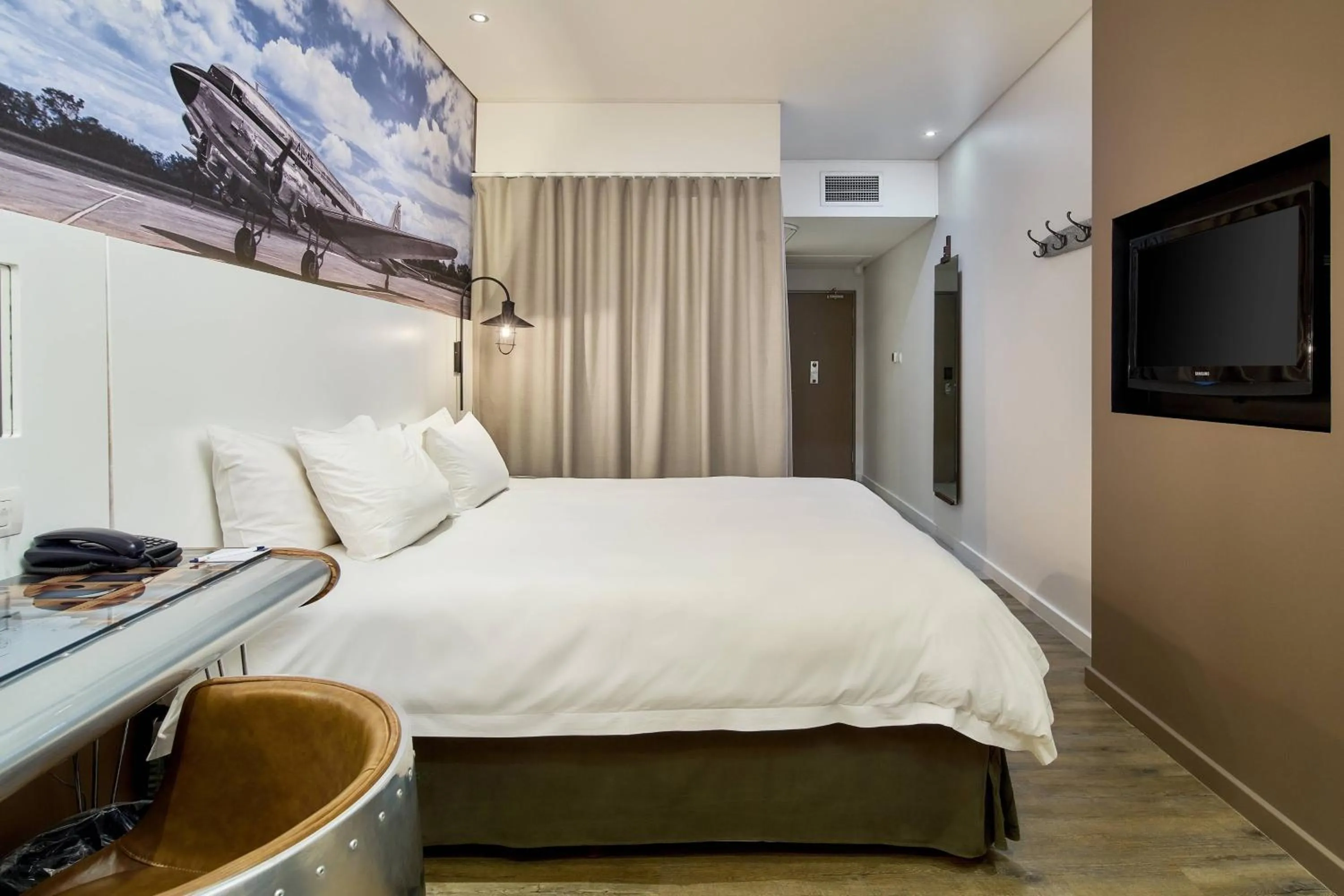 Photo of the whole room, Bed in Protea Hotel by Marriott O R Tambo Airport