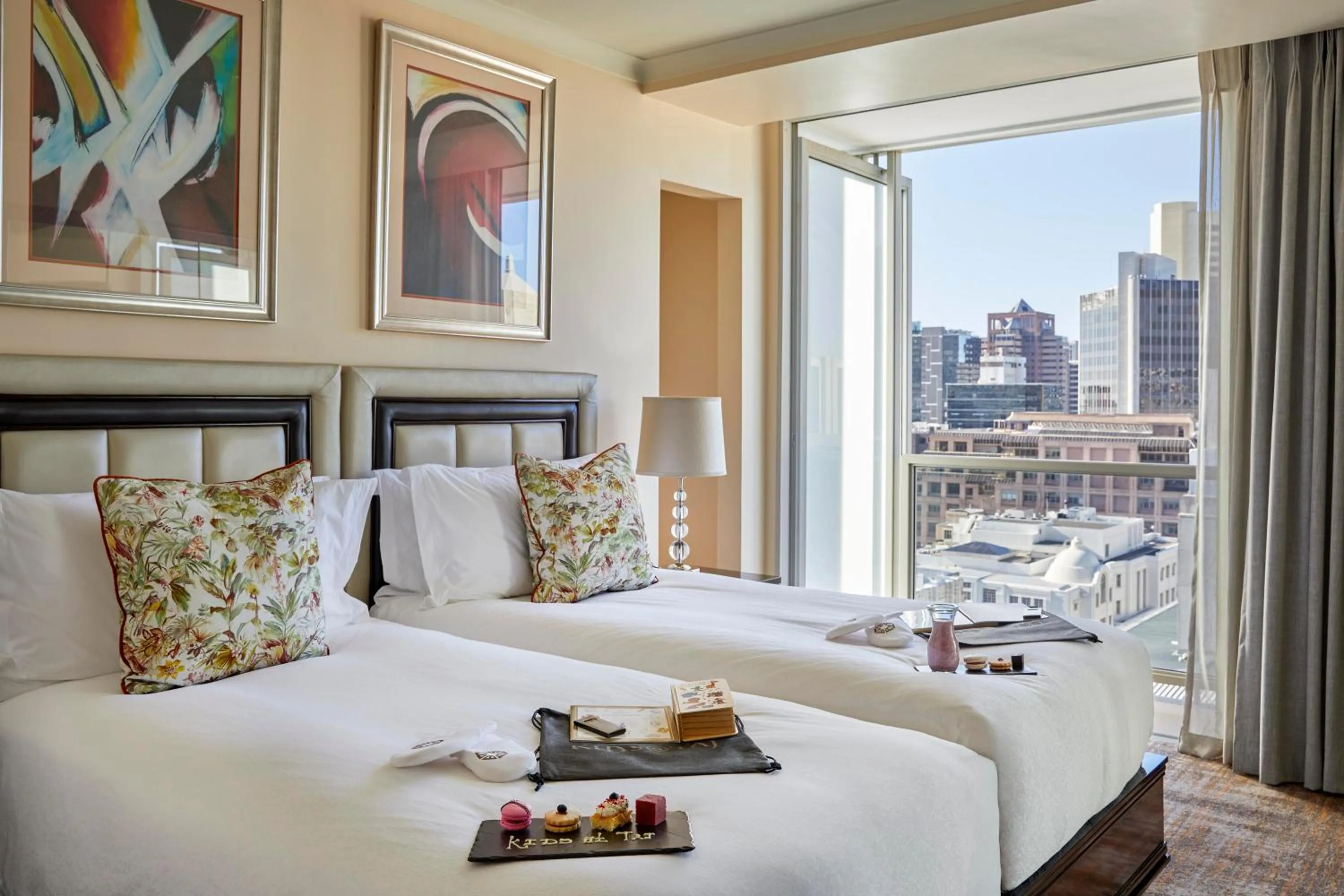 Guests, Bed in Taj Cape Town