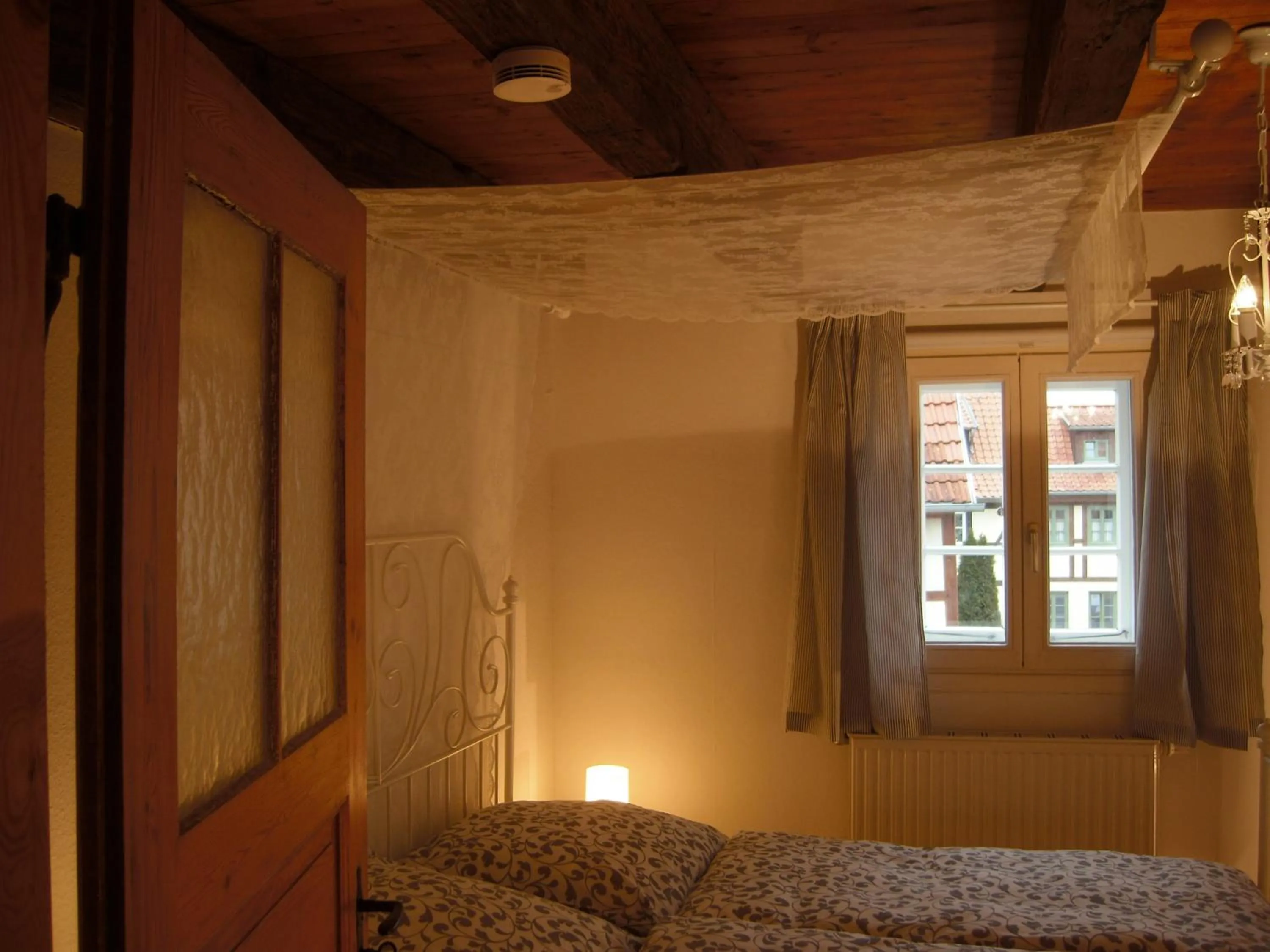 Property building, Bed in Ferienhaus Münzenberg 53