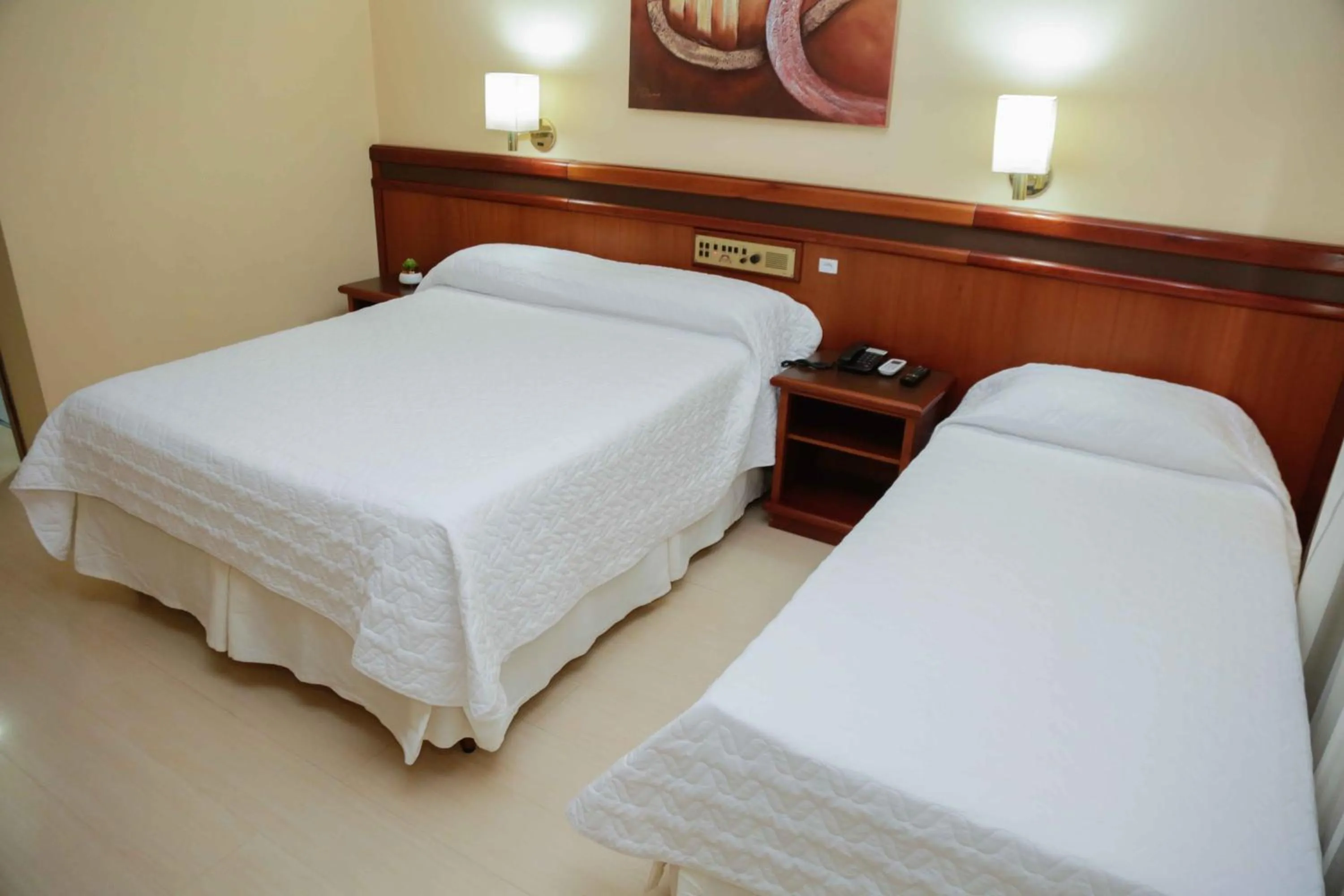 Bedroom, Bed in Susin Hotel