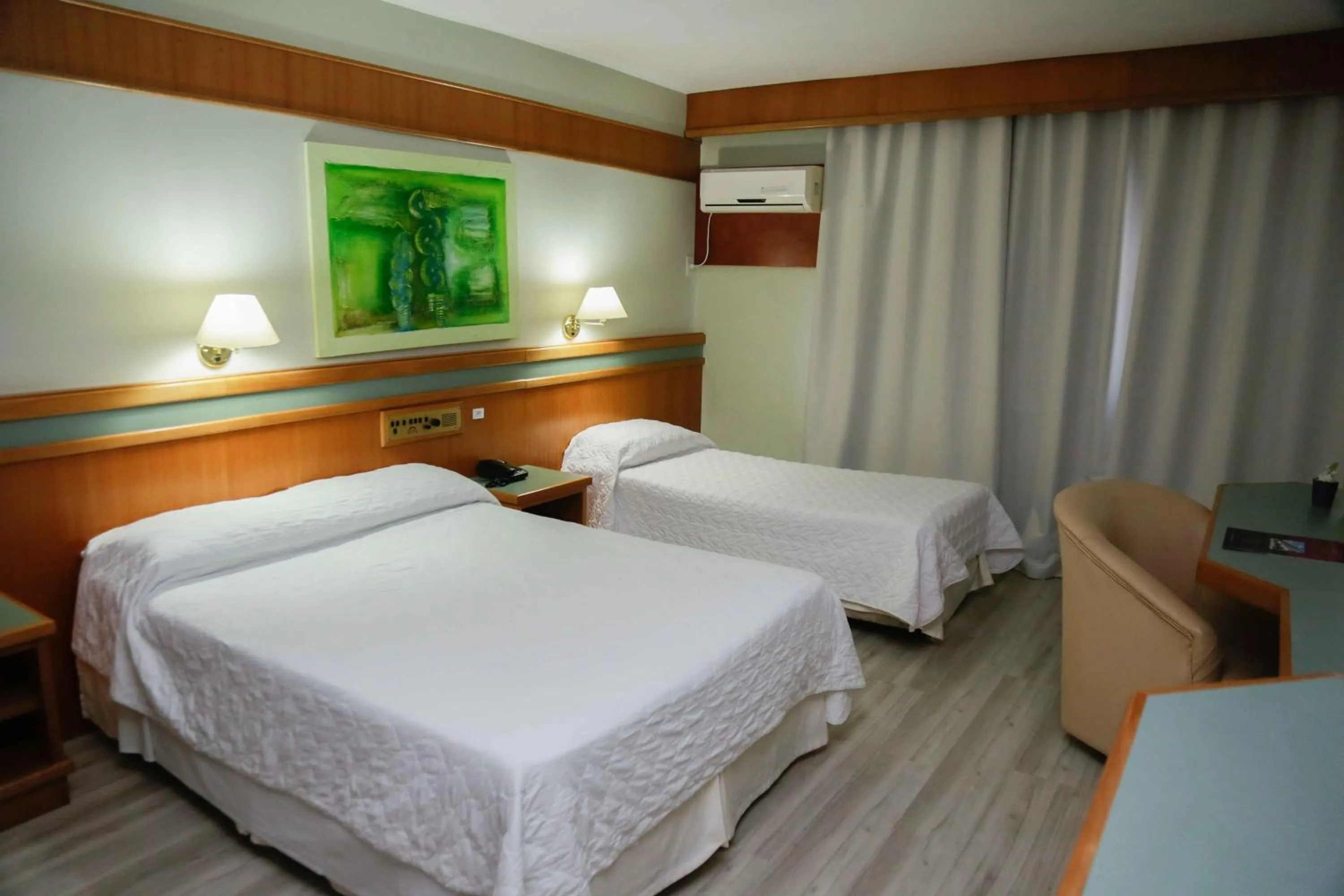 Bedroom, Bed in Susin Hotel