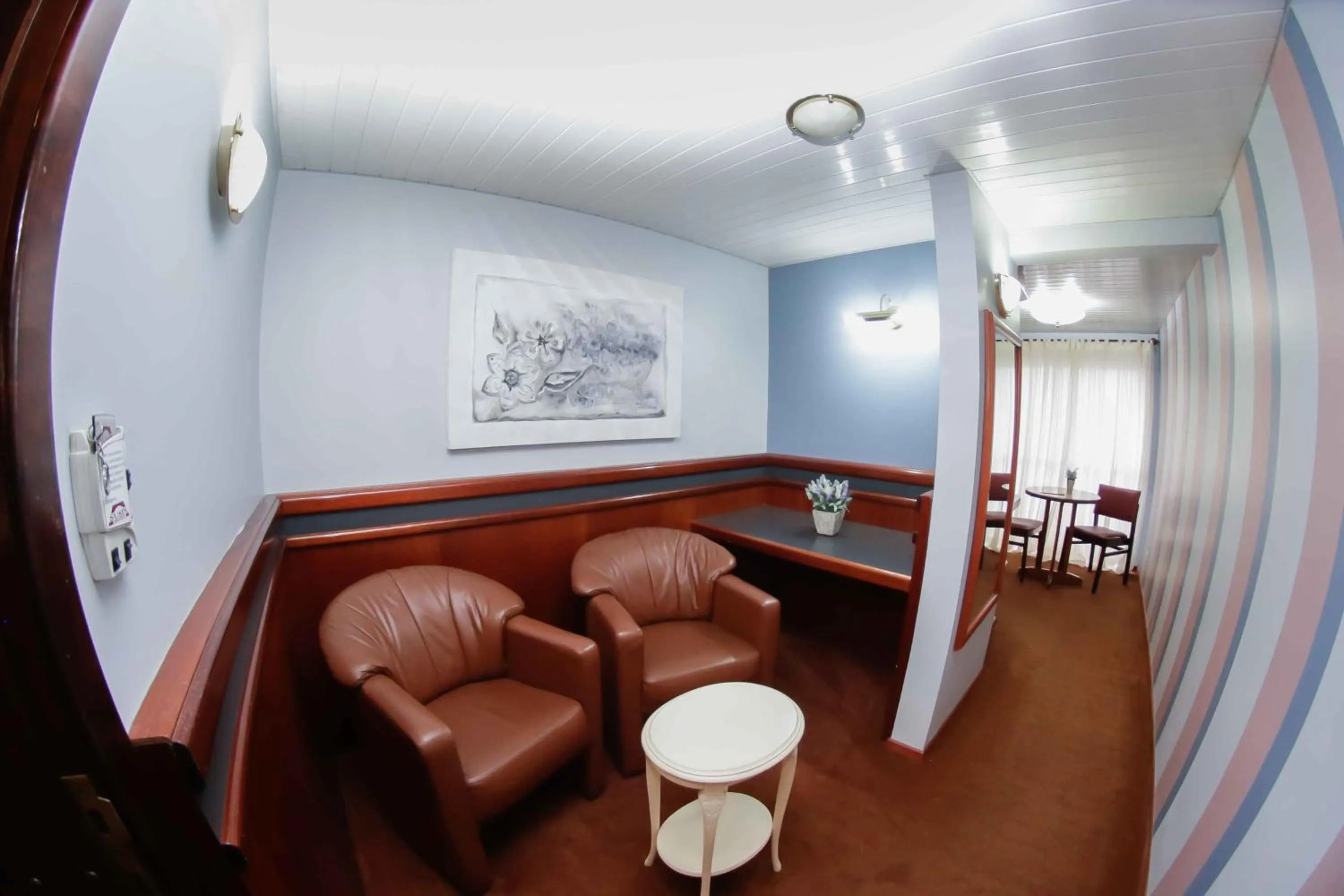 Photo of the whole room in Susin Hotel