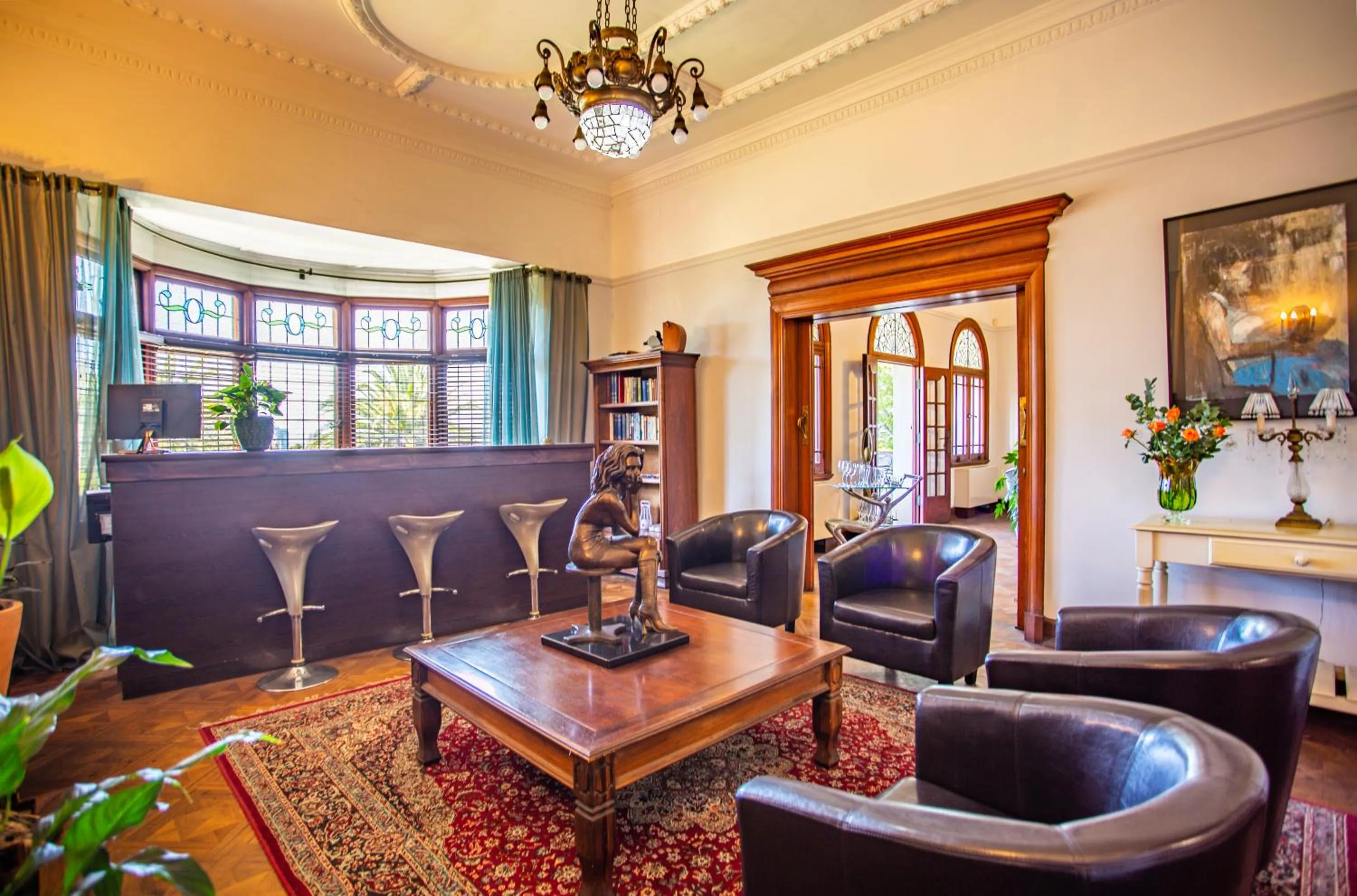 Lounge or bar in Cape Riviera Guesthouse