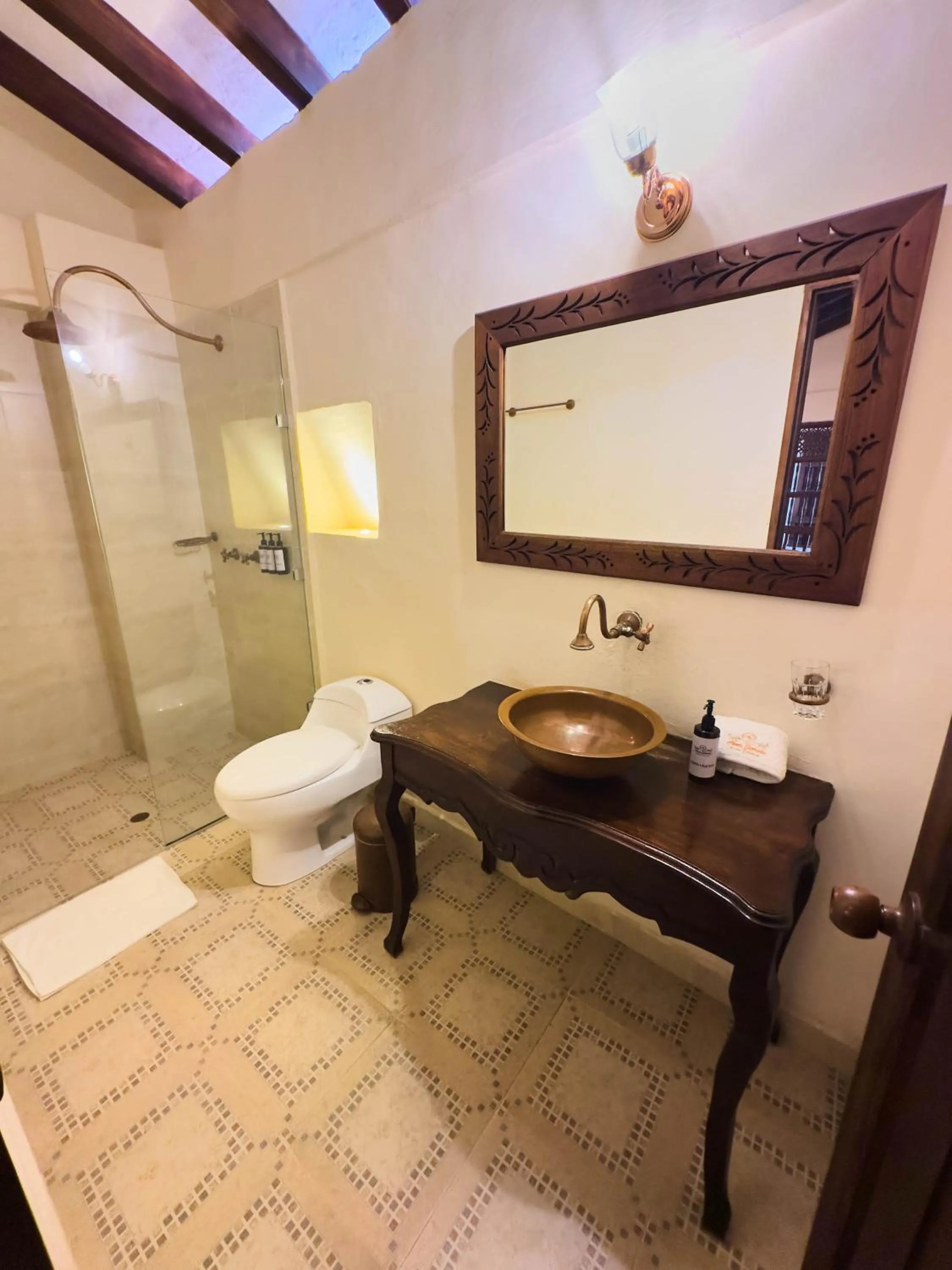 Shower in Nueva Granada Hotel Colonial -Centro Histórico-