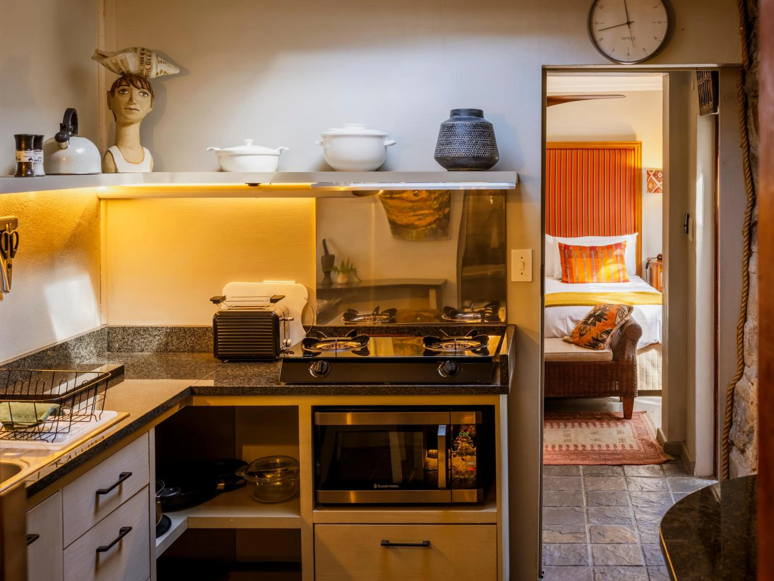 Coffee/tea facilities in Moontide Riverside Lodge