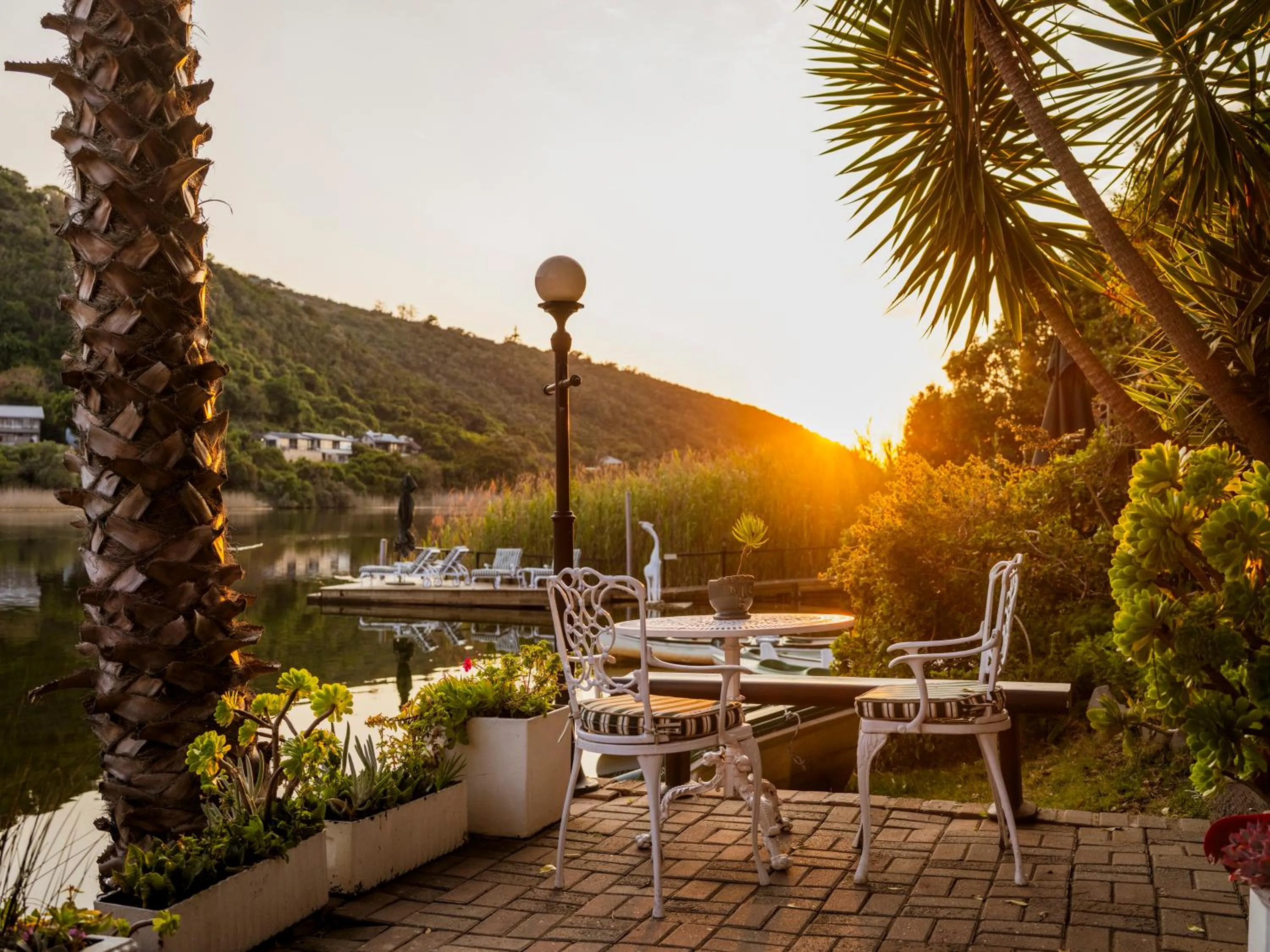 Natural landscape in Moontide Riverside Lodge