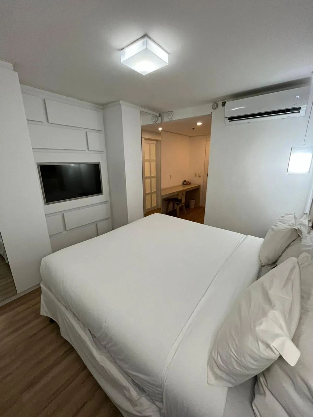 Photo of the whole room, Bed in Samba Bossa Nova Ipanema