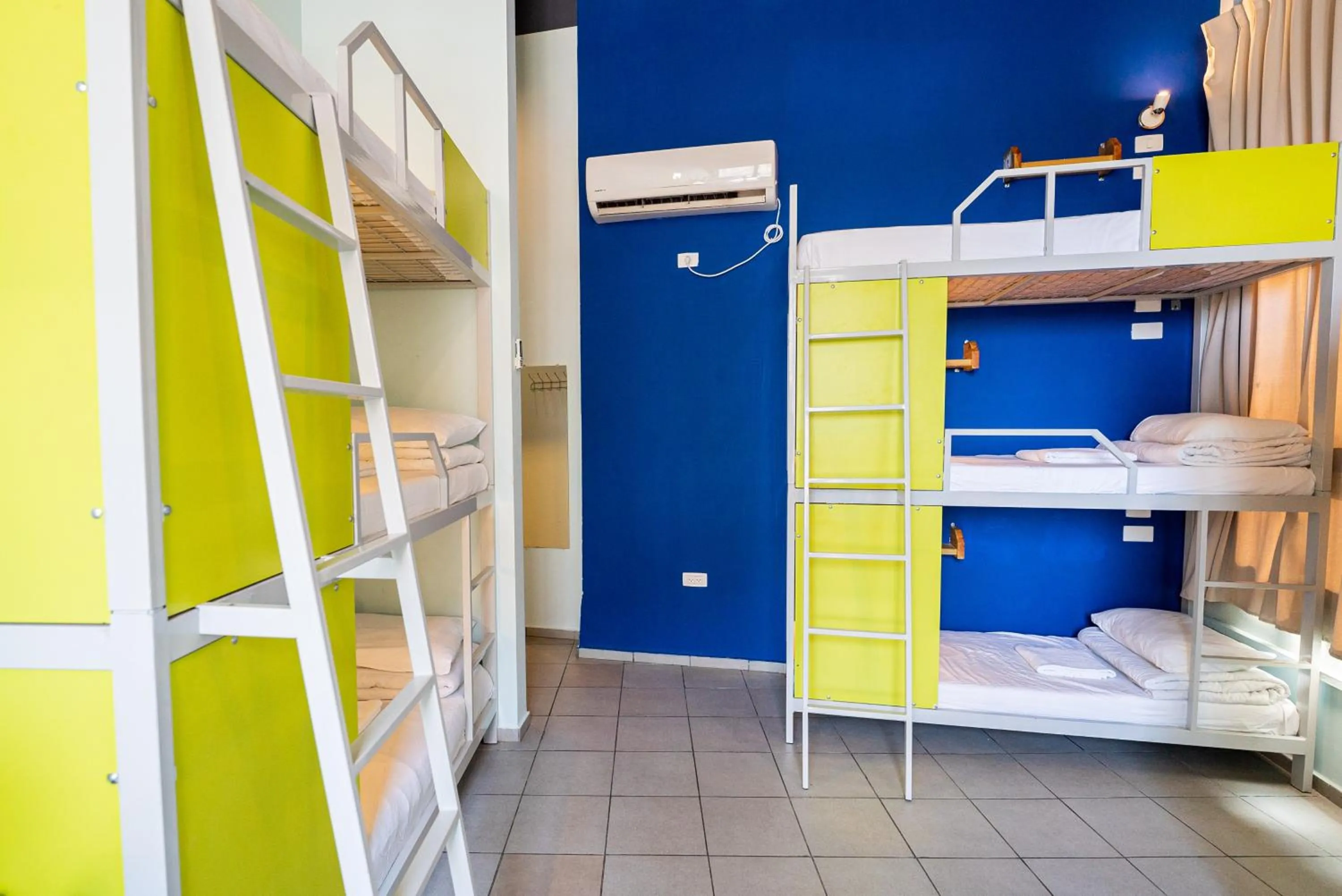 Bed in Abraham Tel Aviv