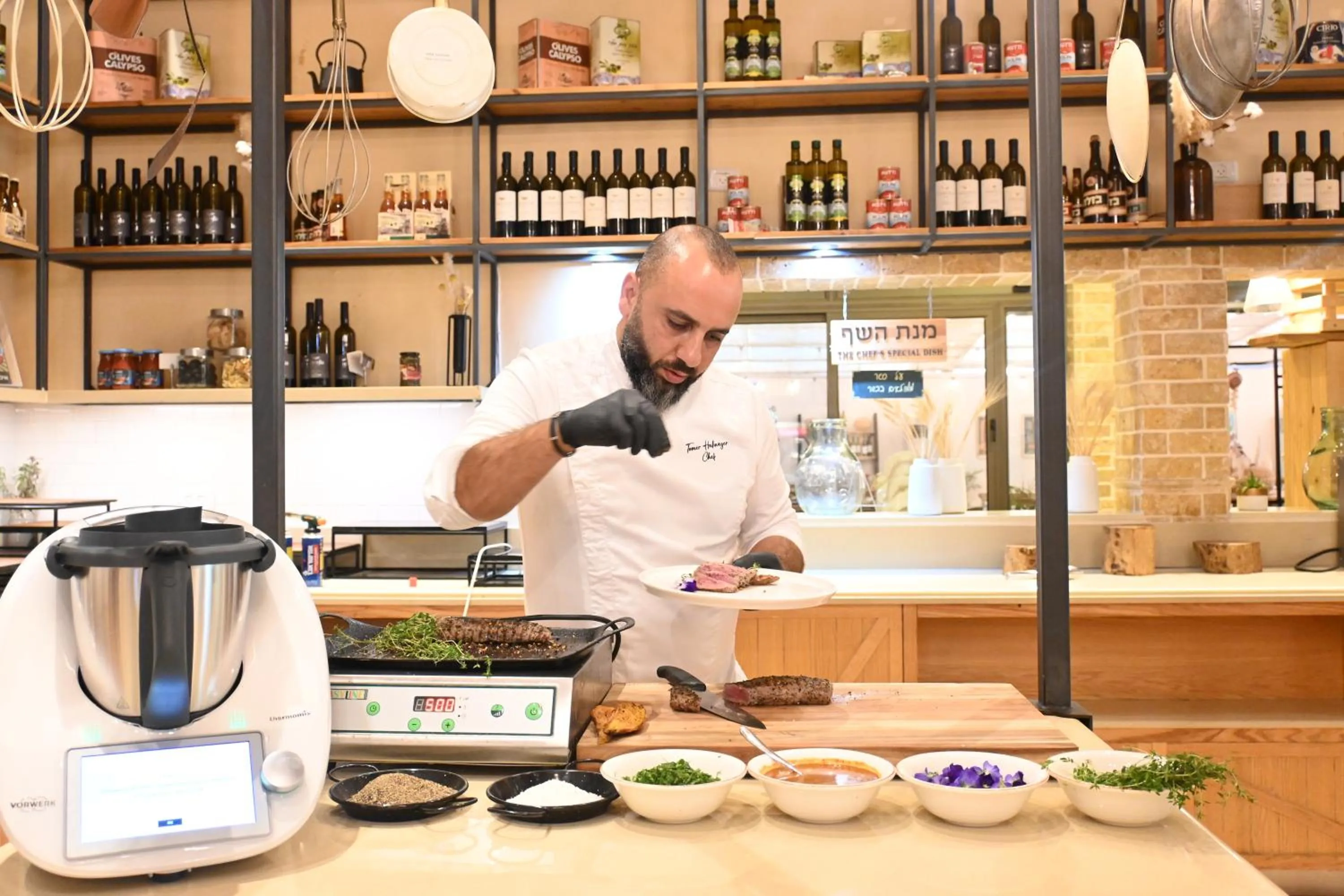 Food and drinks in Galilion Hotel