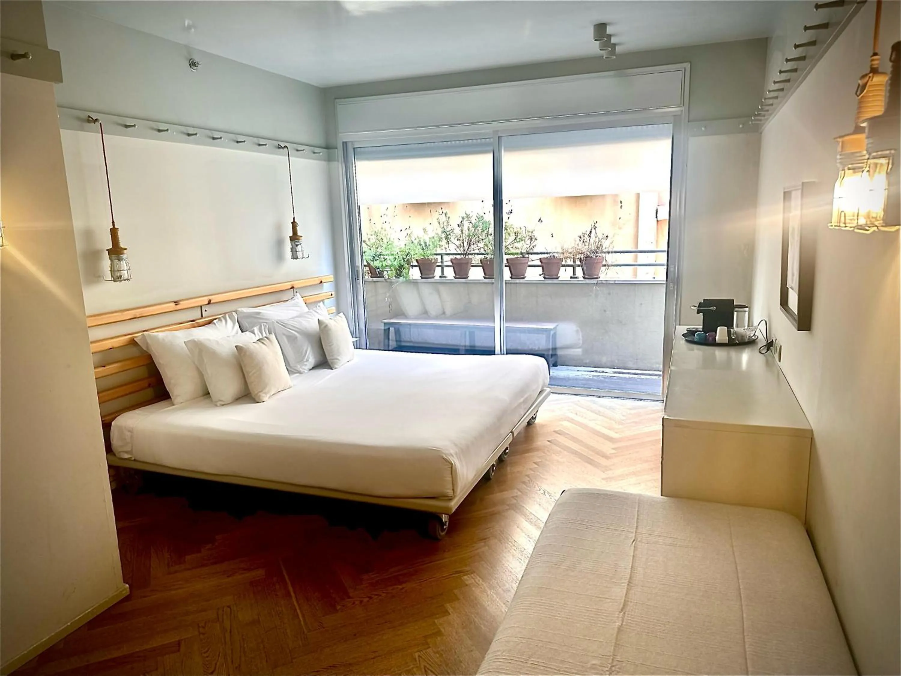 Bed in Florentin House - By HOMY