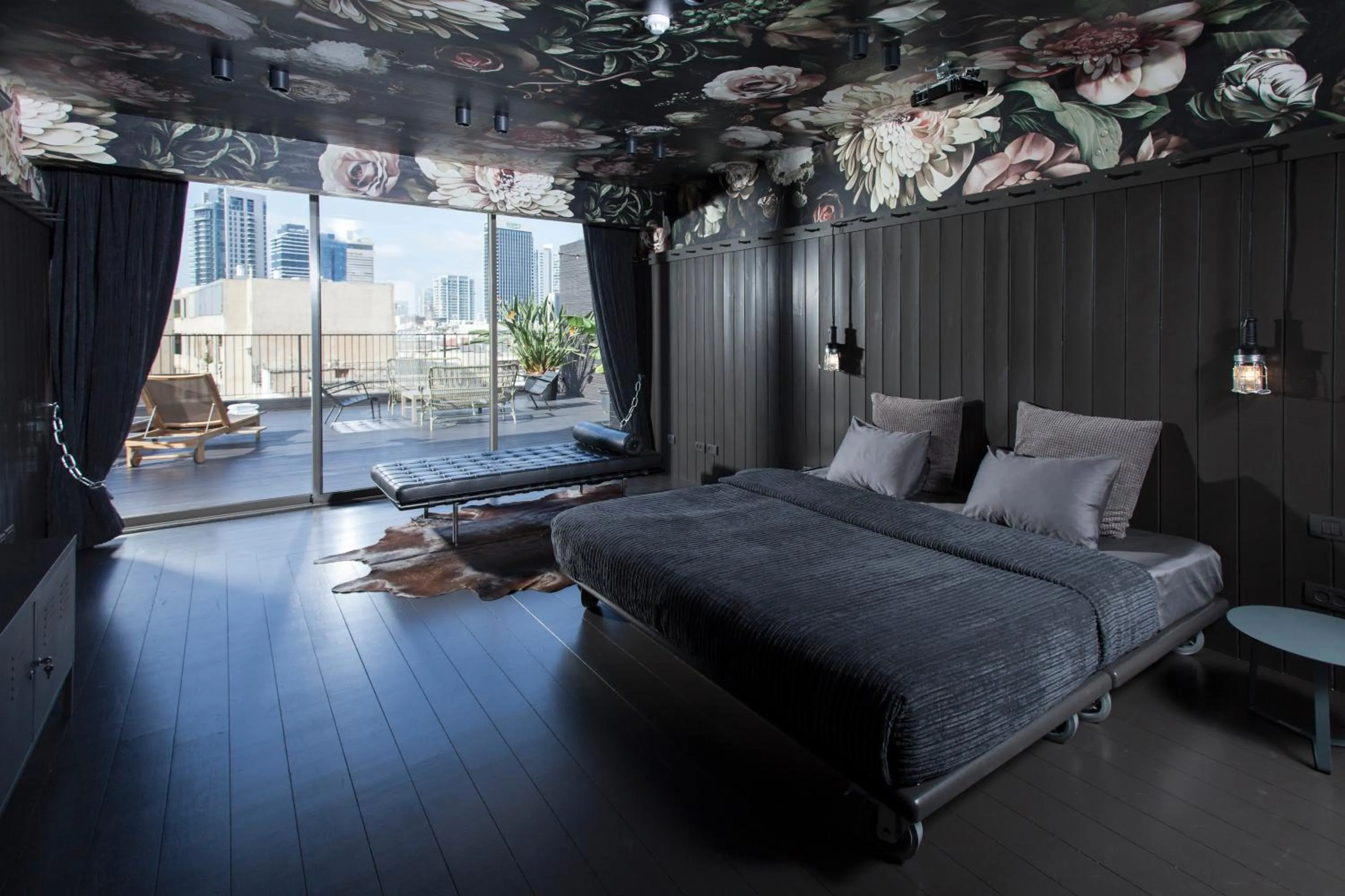 Photo of the whole room, Bed in Florentin House - By HOMY