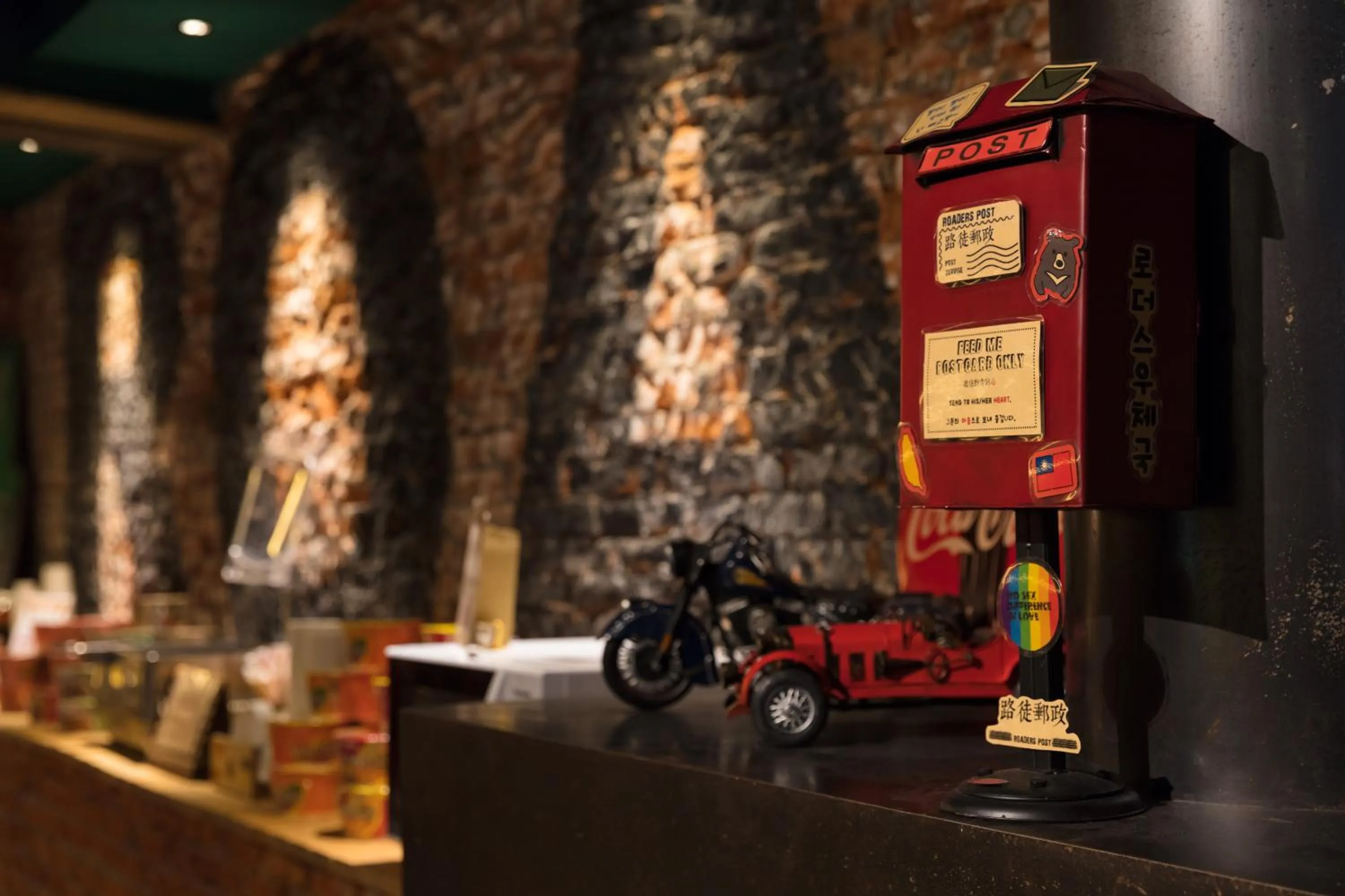 Decorative detail in Roaders Hotel Zhonghua