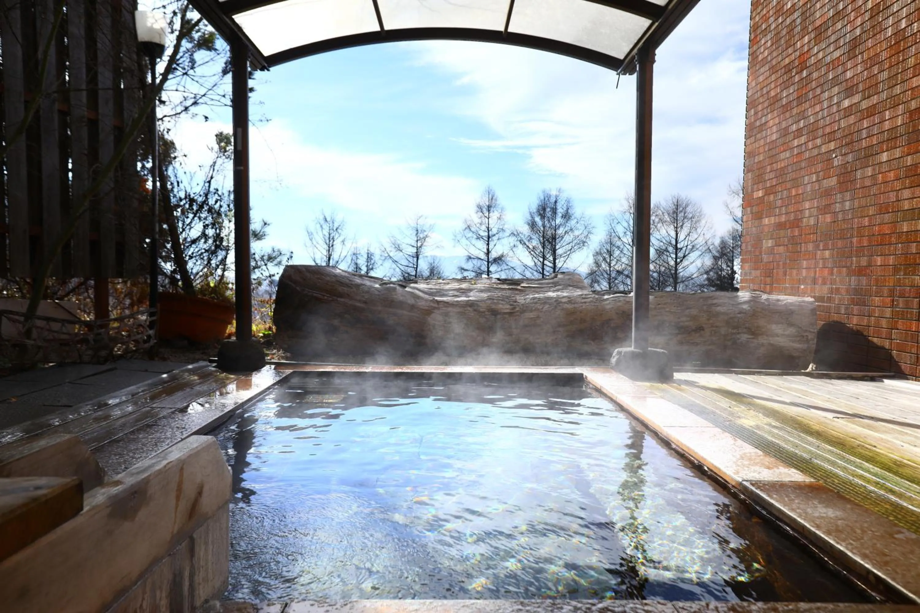 Open Air Bath in Tateshina Park Hotel
