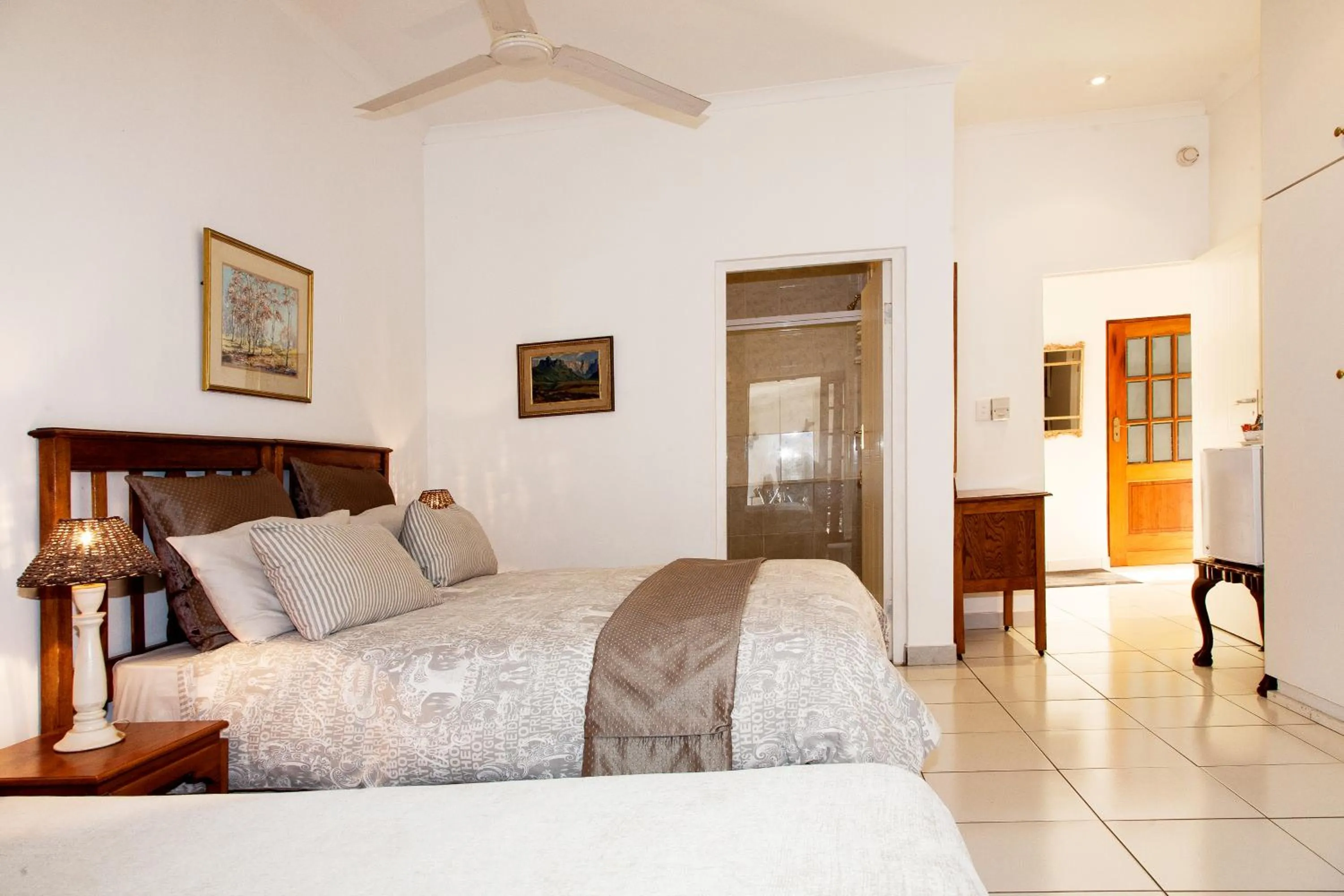 Photo of the whole room, Bed in Rivendell Bed and Breakfast