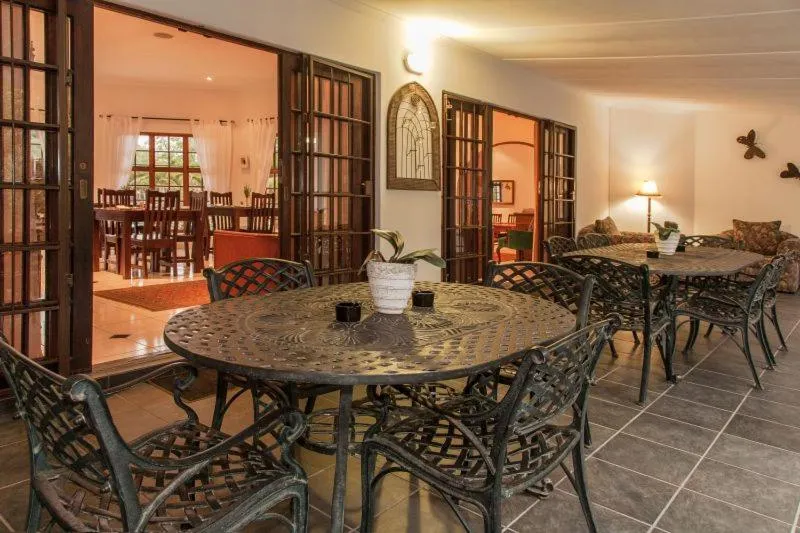 Patio in Rivendell Bed and Breakfast