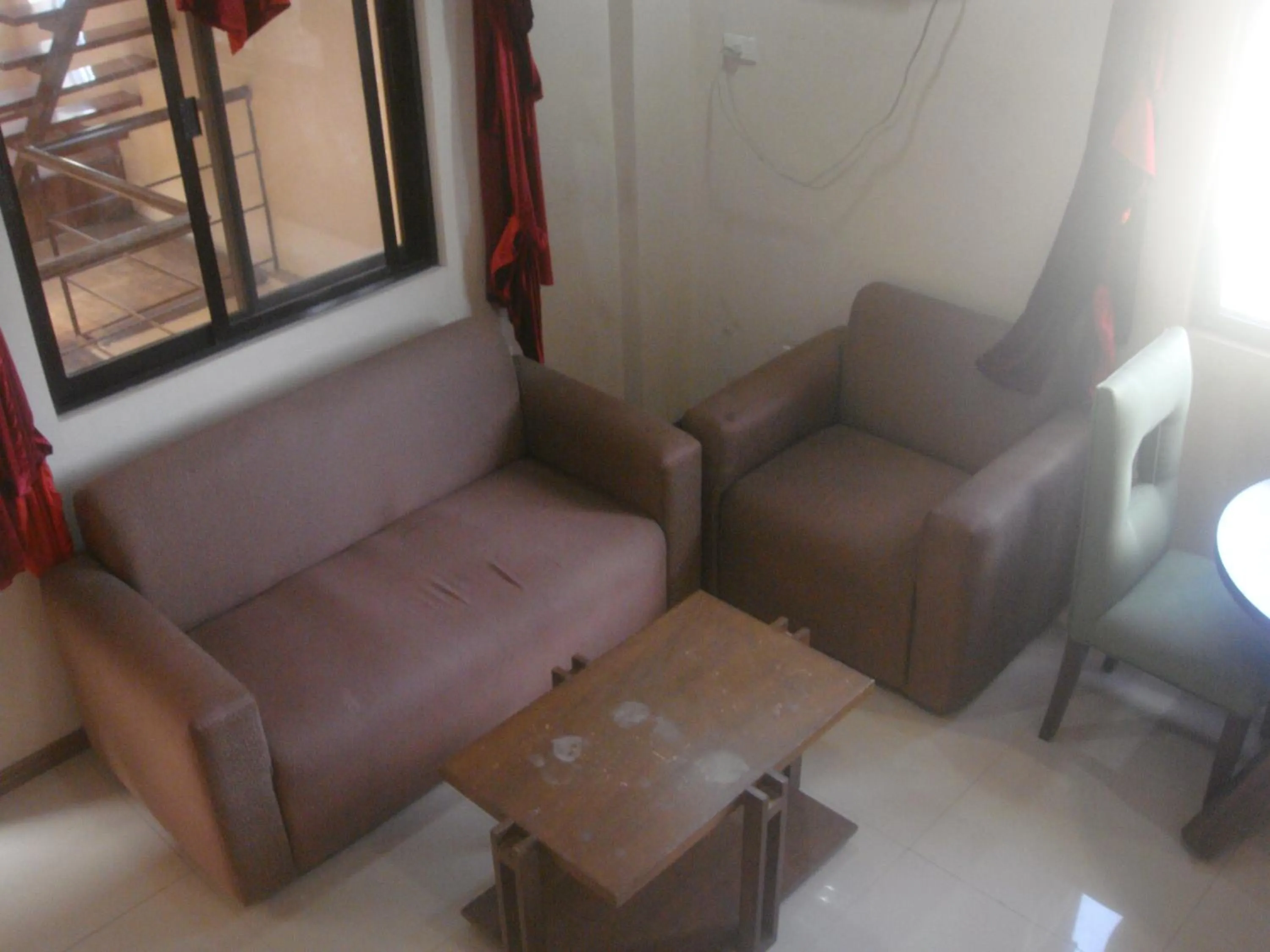 Day in Hidden Pearl Hotel (Janus Luxury Suites)