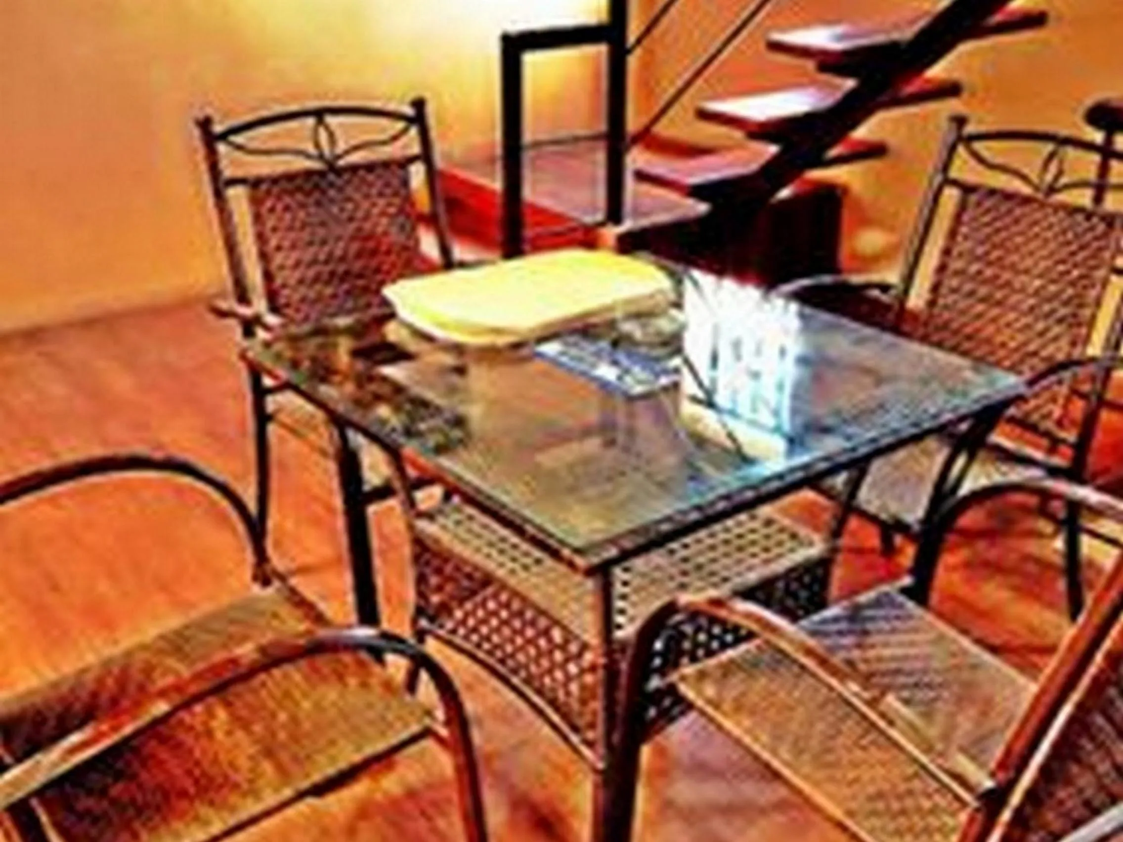 Dining area in Hidden Pearl Hotel (Janus Luxury Suites)