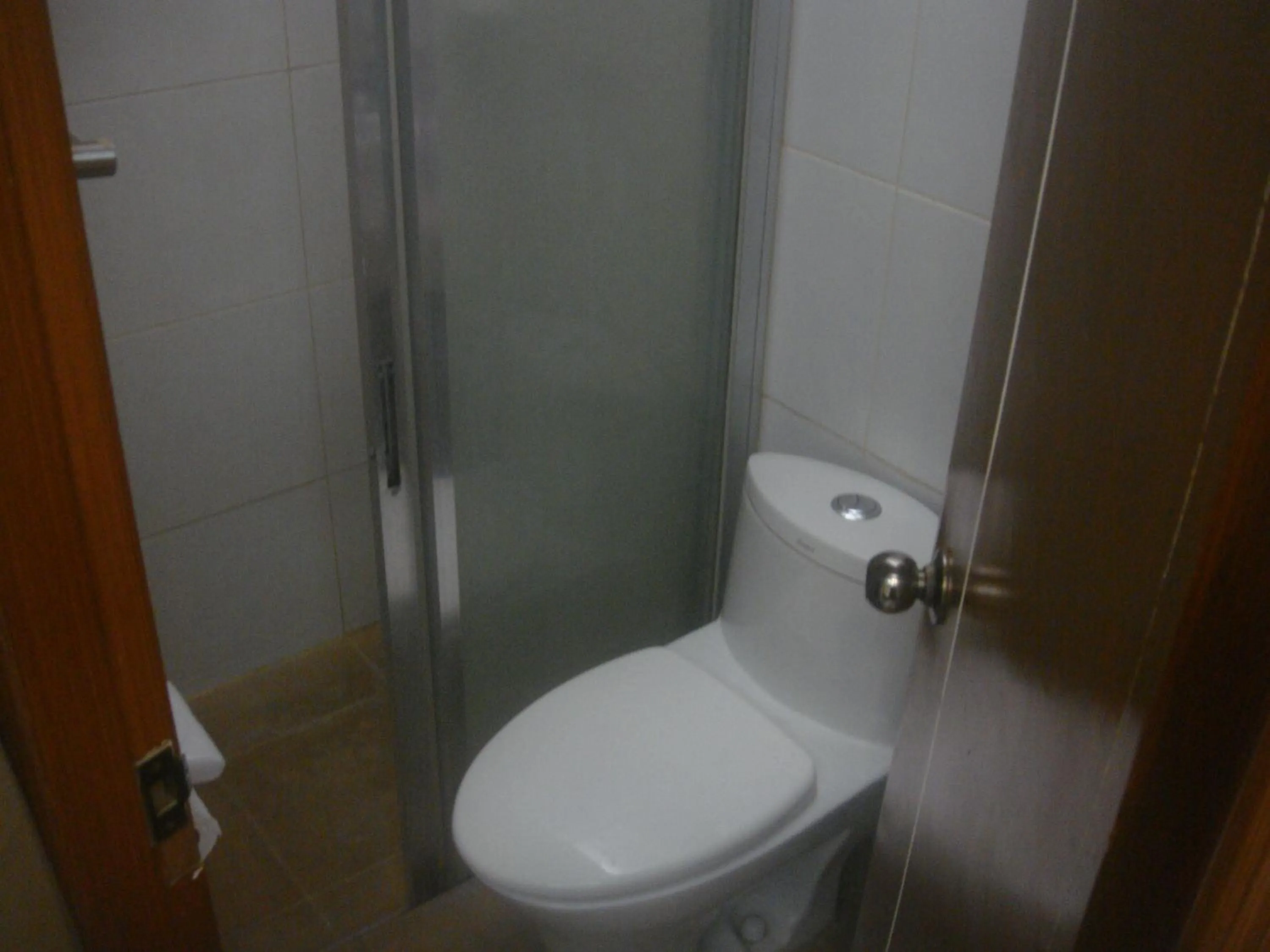 Toilet in Hidden Pearl Hotel (Janus Luxury Suites)