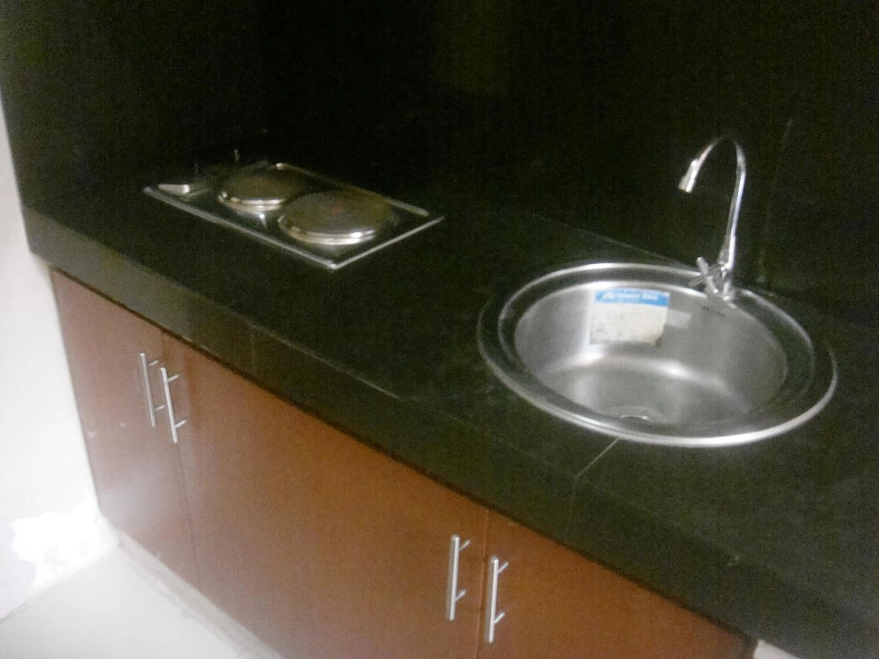 Kitchen or kitchenette in Hidden Pearl Hotel (Janus Luxury Suites)