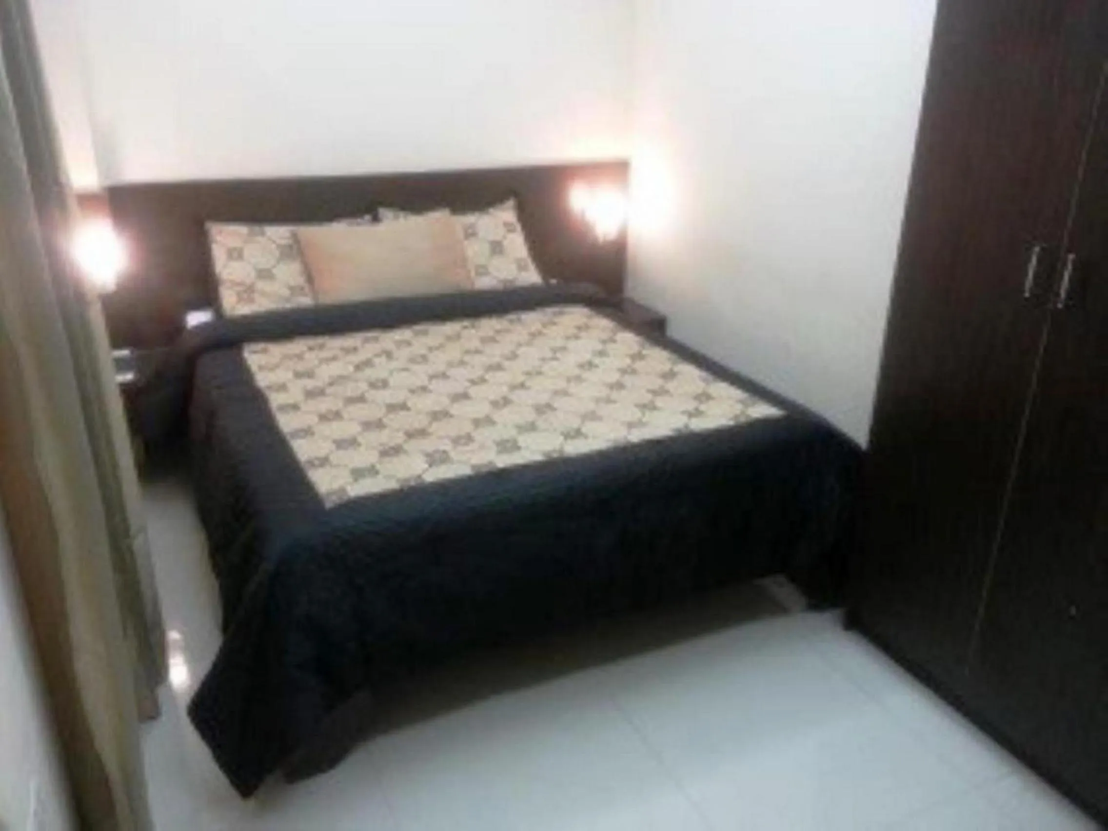 Photo of the whole room, Bed in Hidden Pearl Hotel (Janus Luxury Suites)