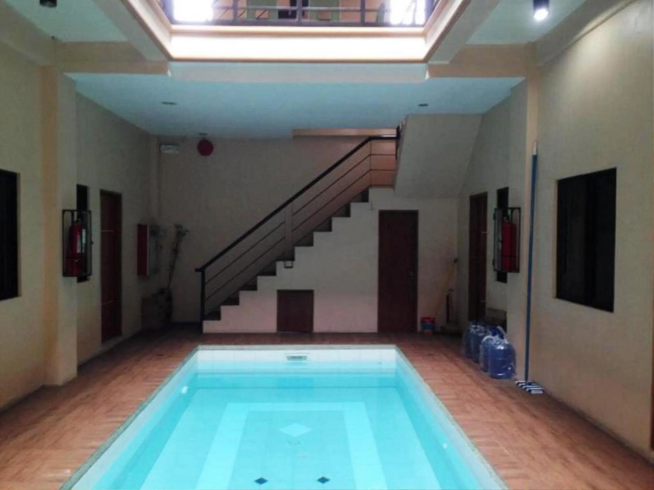 Day in Hidden Pearl Hotel (Janus Luxury Suites)