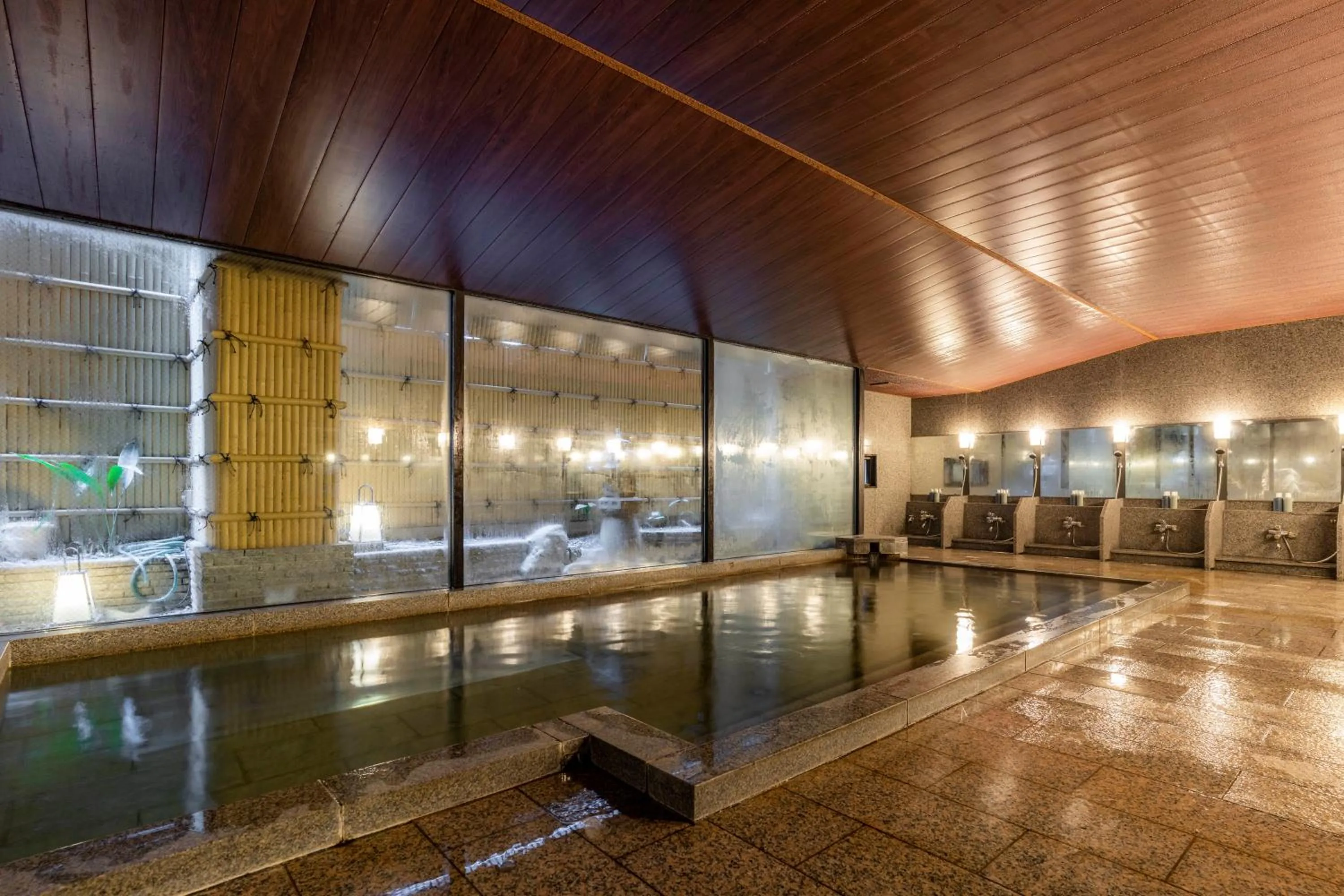 Hot Spring Bath in Shinzan Kinosaki