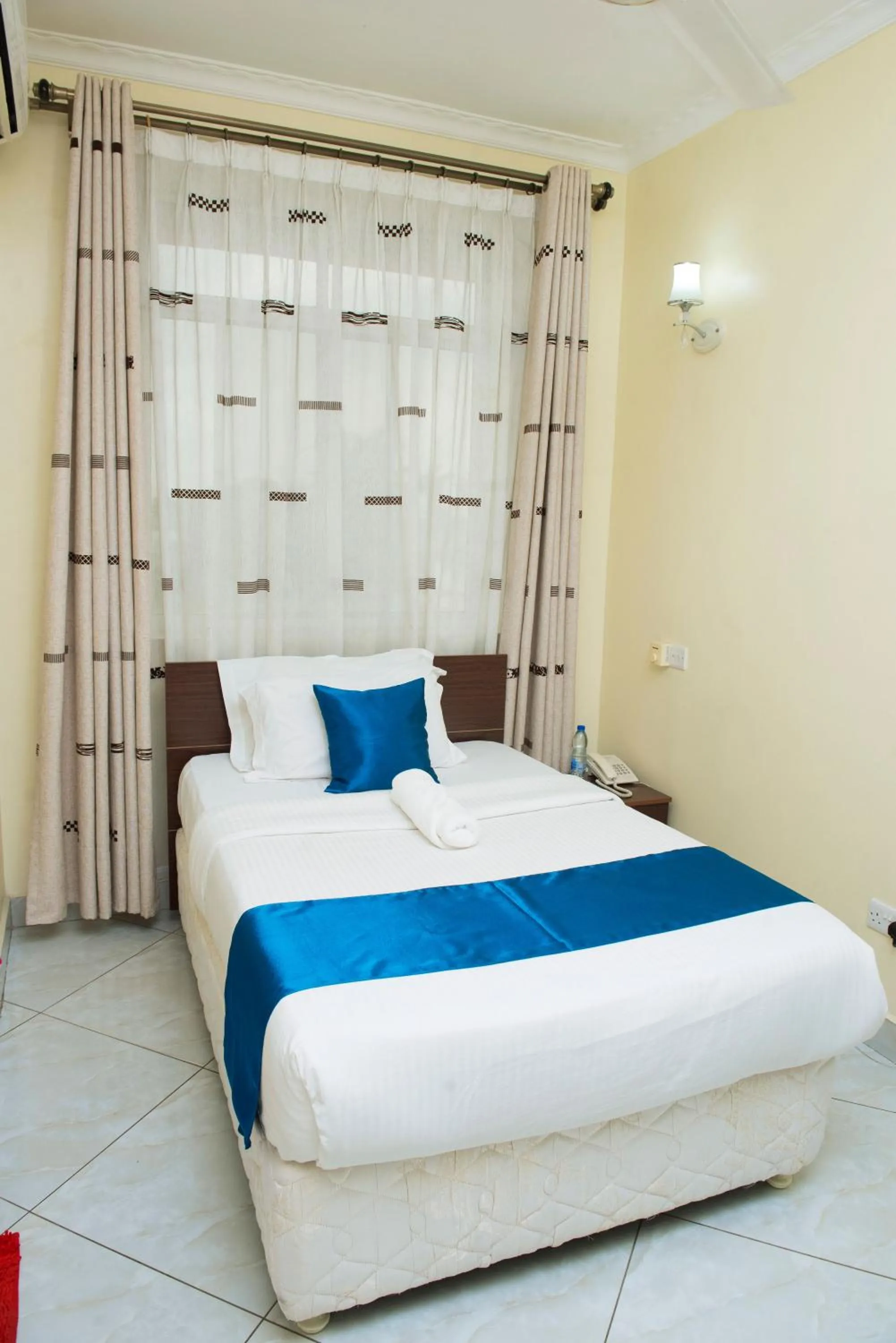 Bed in Airport Transit Lodges