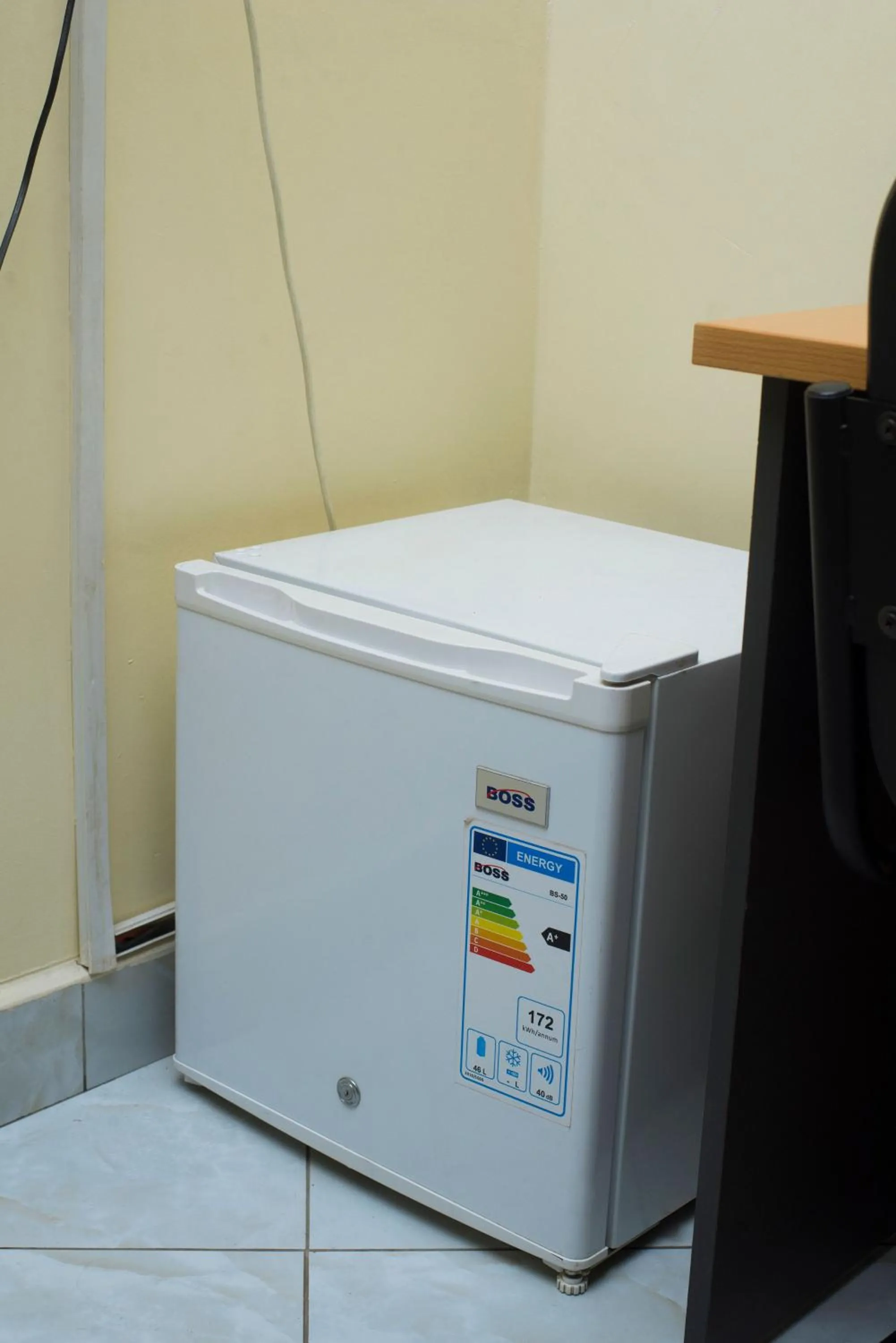 oven in Airport Transit Lodges