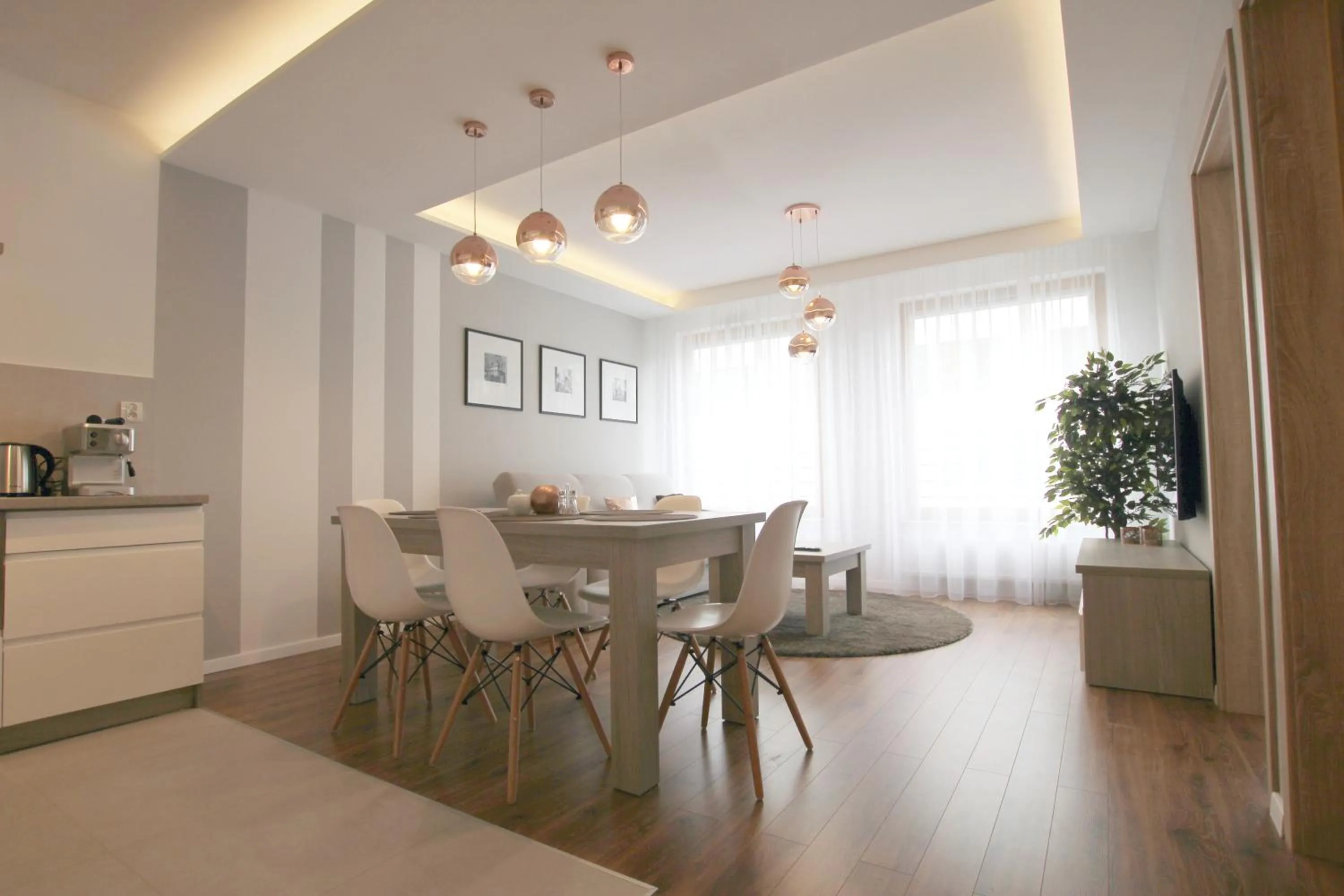 Two-Bedroom Apartment in Apartment Masarska