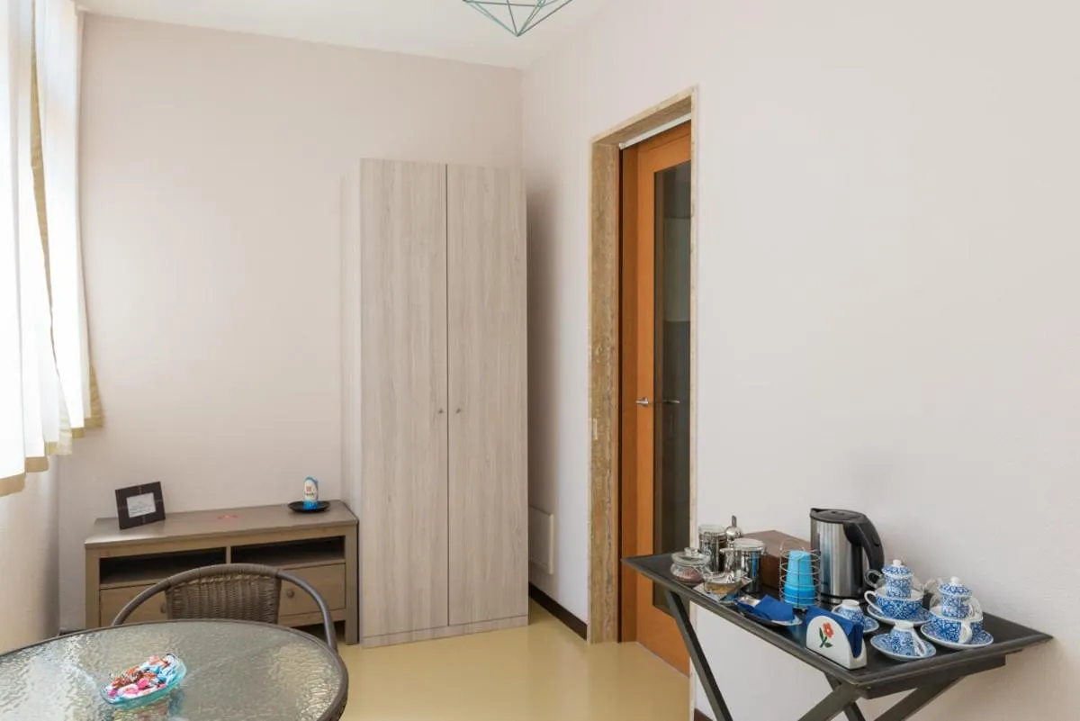 Coffee/tea facilities in KiBari B&B