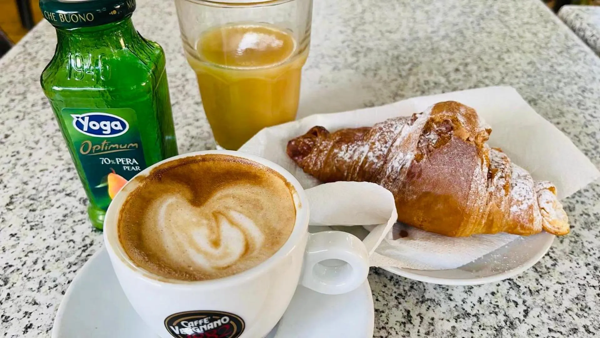 Italian breakfast in BQ House Milizie Luxury Rooms