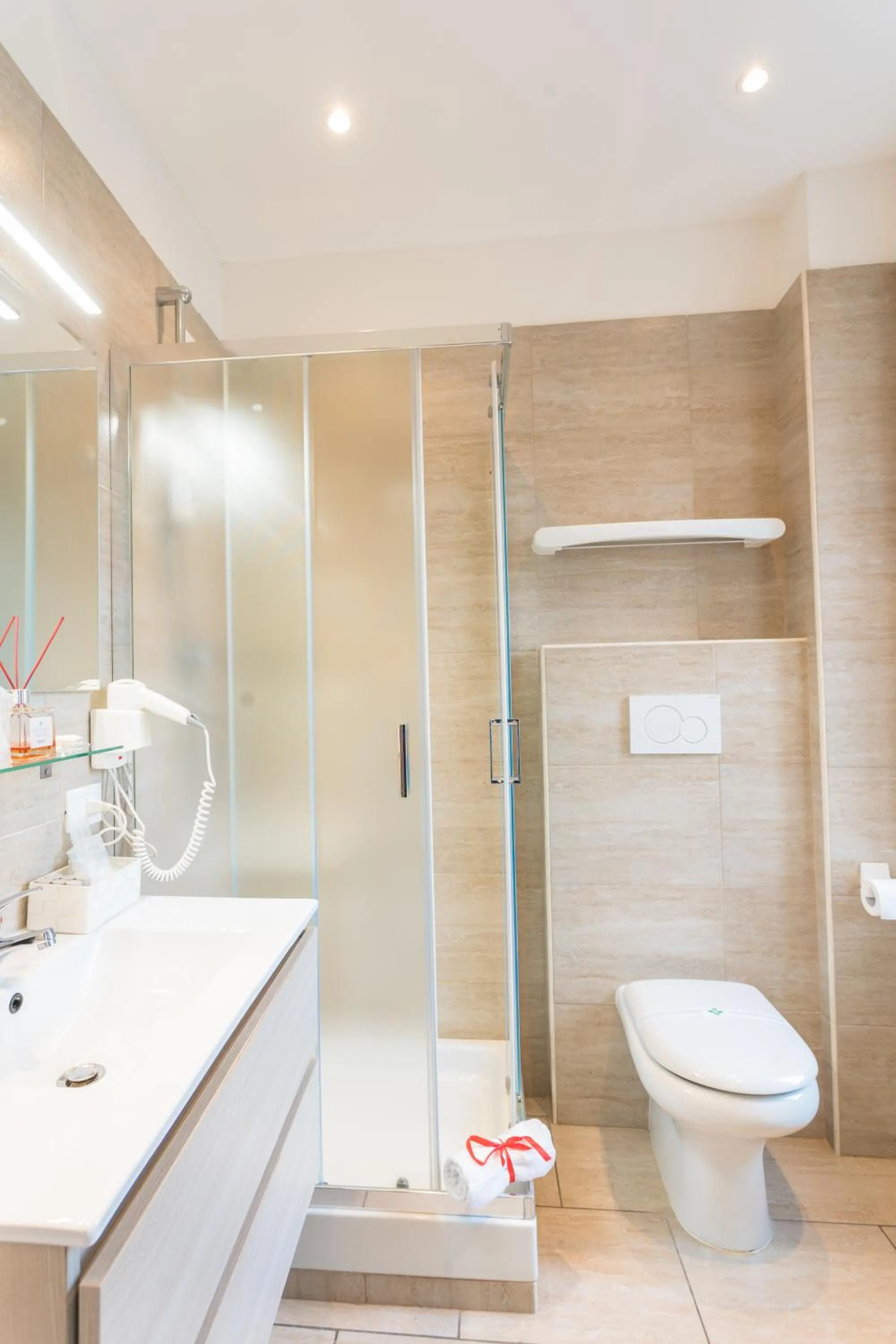 Toilet in BQ House Milizie Luxury Rooms