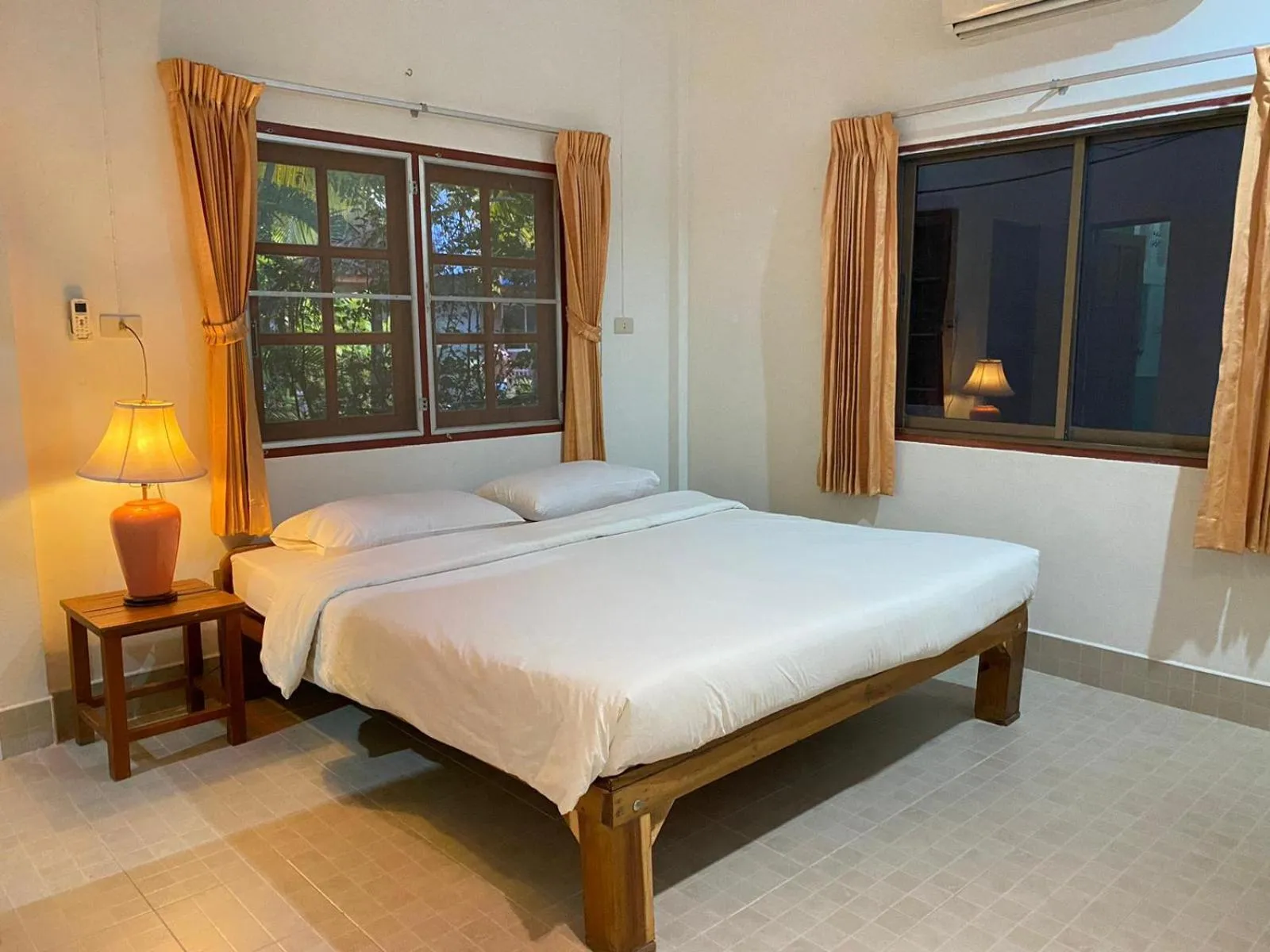 Bedroom, Bed in Coconut Bungalow