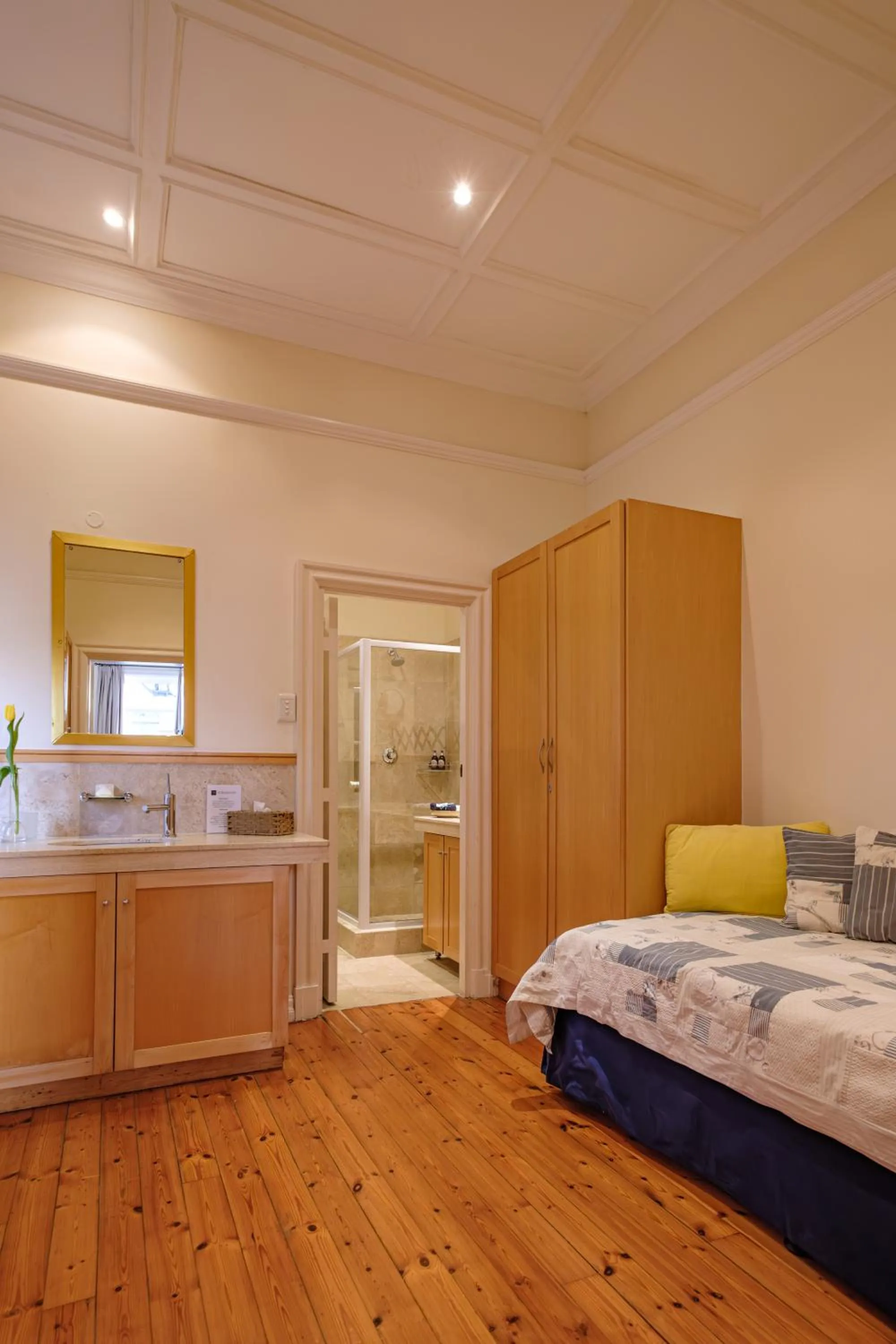 Bathroom, Bed in The Walden Suites