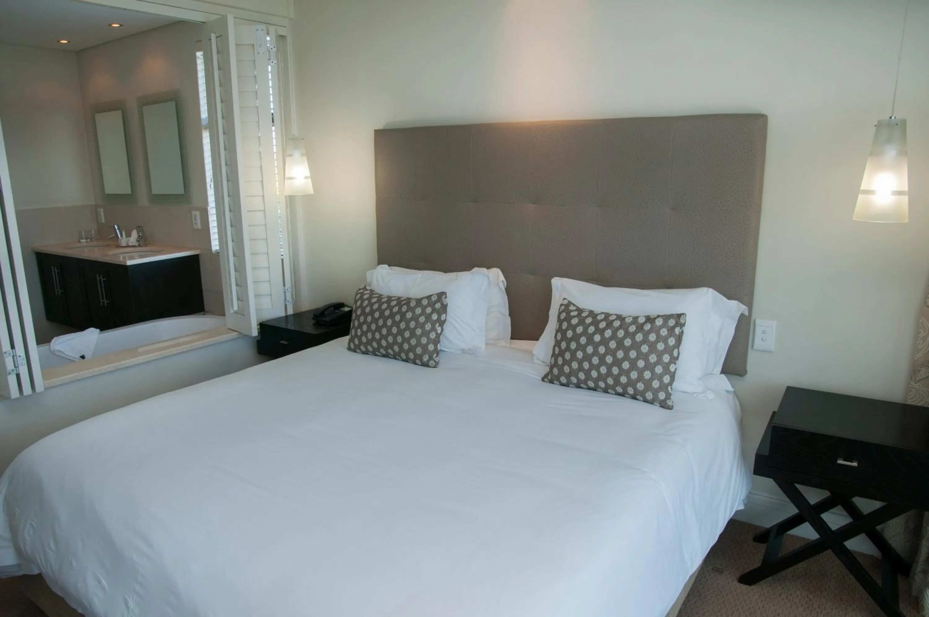 Bathroom, Bed in Simola Hotel, Country Club & Spa