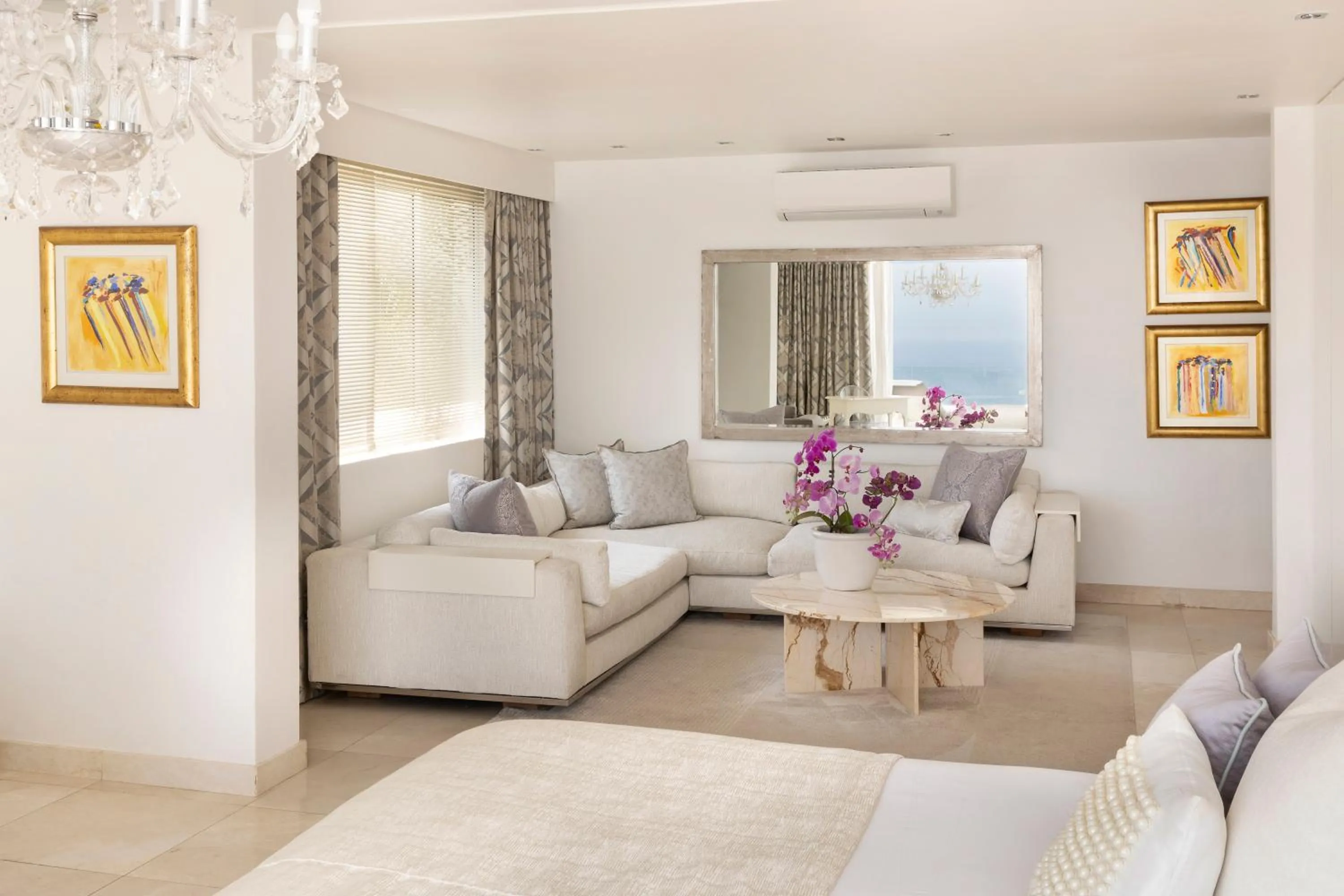 The Clarendon - Bantry Bay