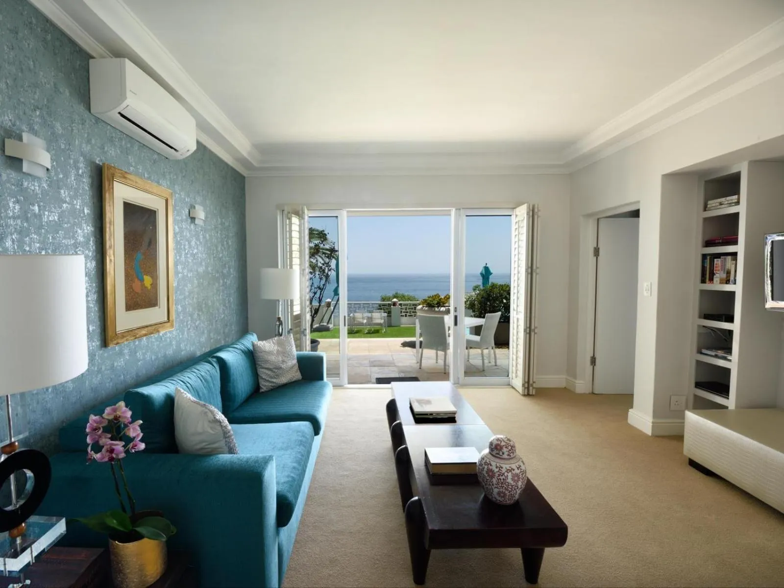 The Clarendon - Bantry Bay