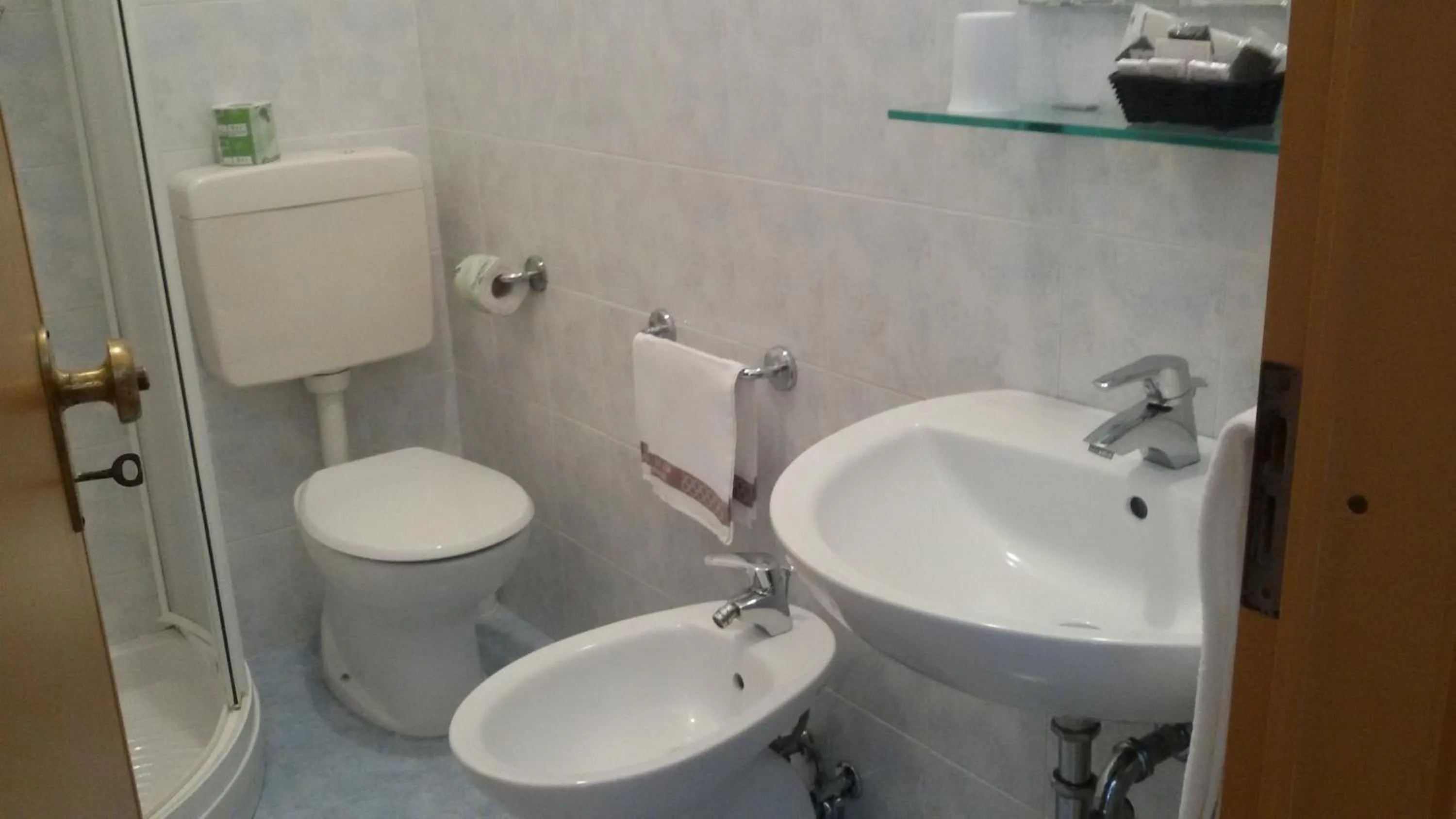 Bathroom in Hotel Lem-Casadei