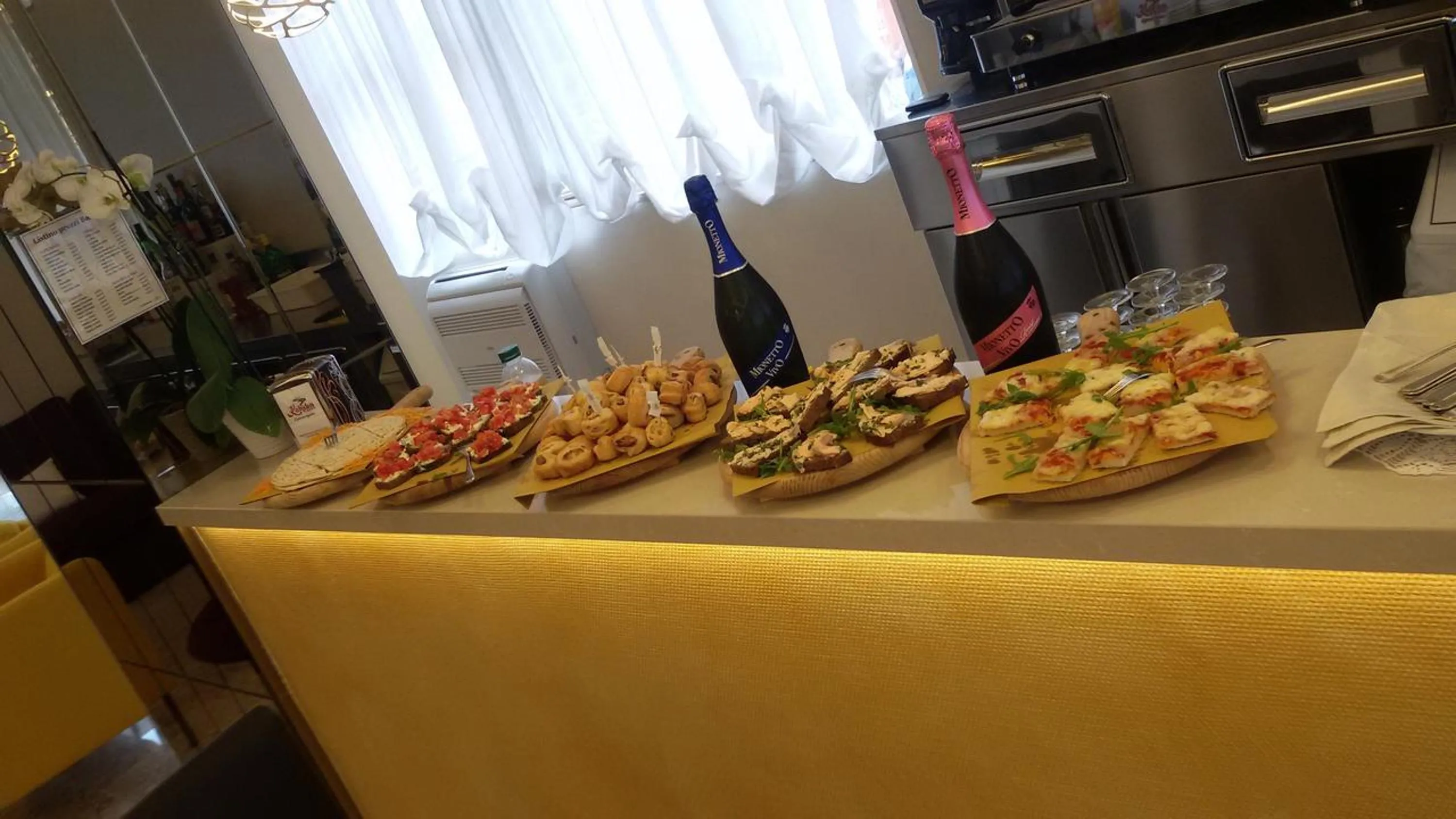 Lounge or bar in Hotel Lem-Casadei