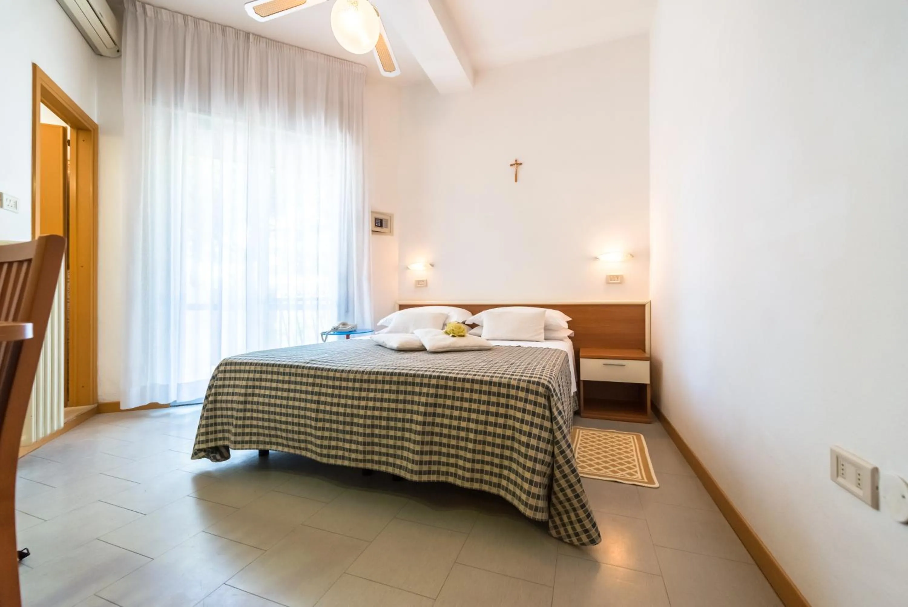 Photo of the whole room, Bed in Hotel Lem-Casadei