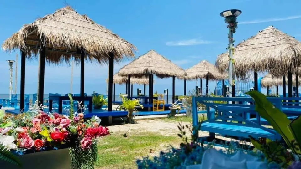 Food and drinks in Beach Walk Boutique Resort