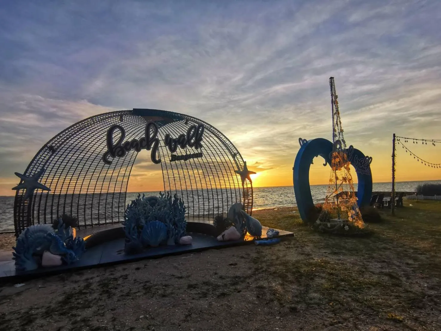 Food and drinks in Beach Walk Boutique Resort