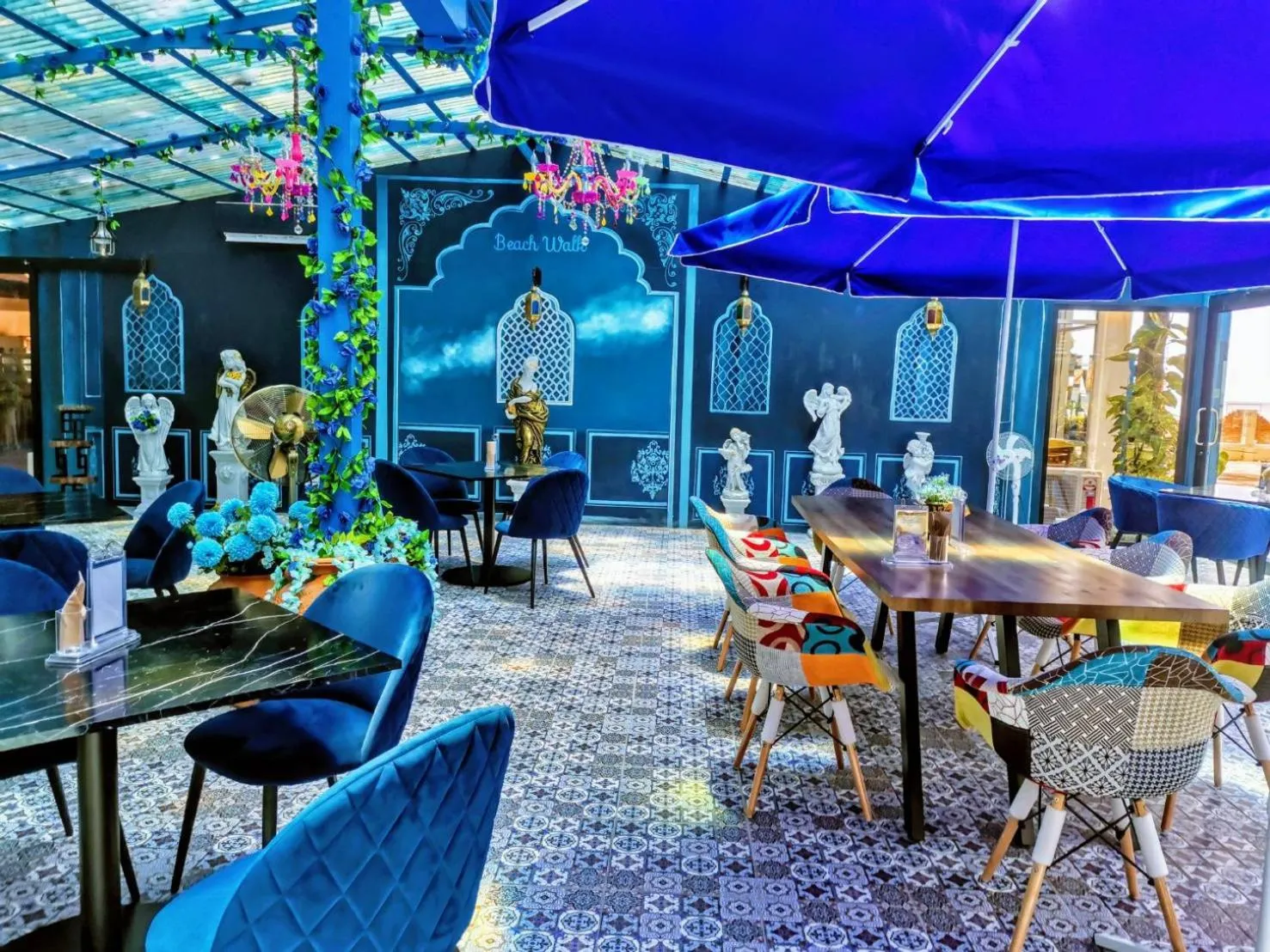 Food and drinks in Beach Walk Boutique Resort