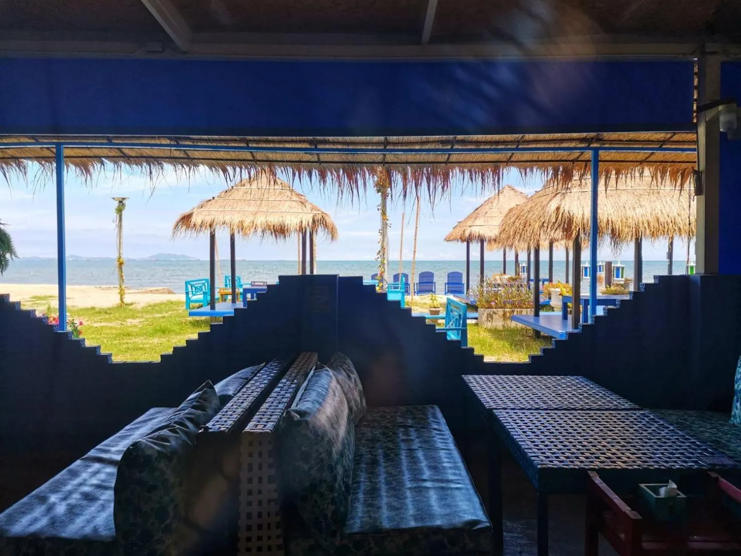 Food and drinks in Beach Walk Boutique Resort